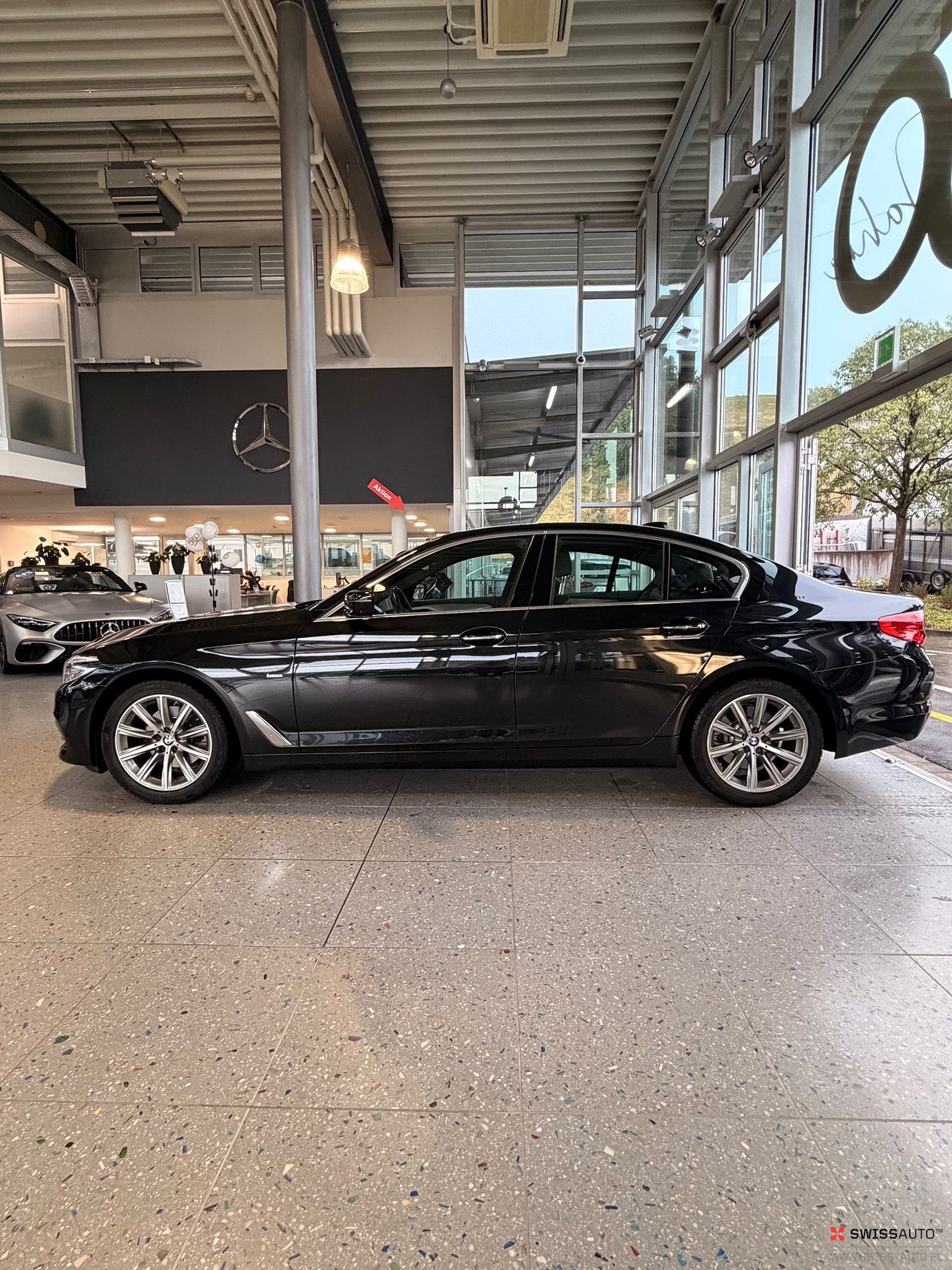 Auction Image