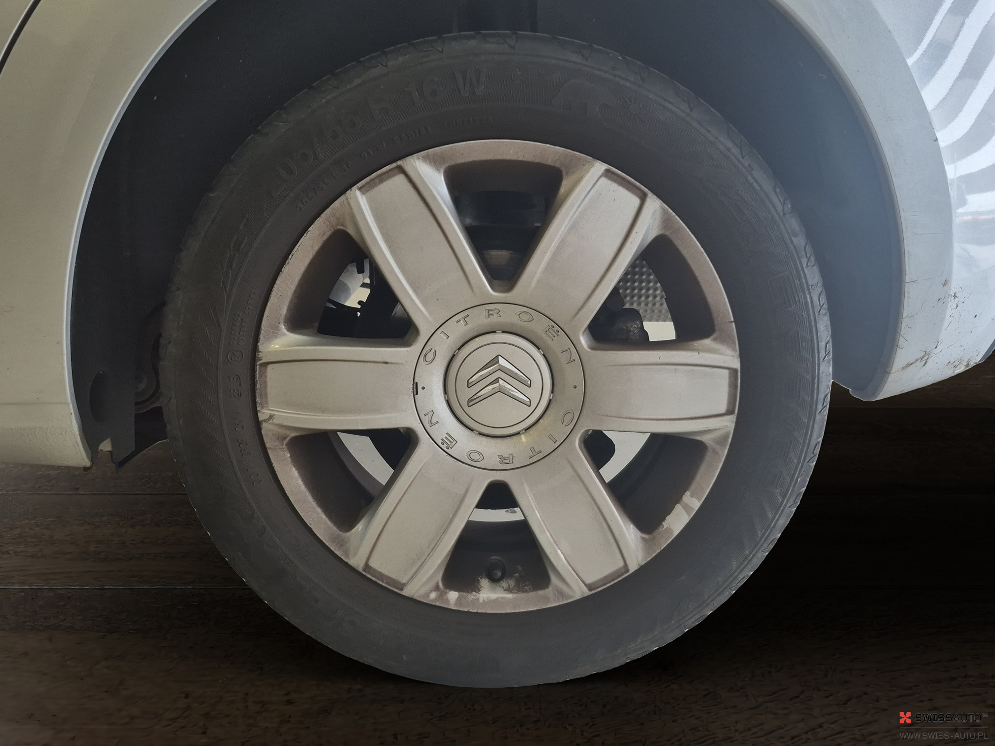 Auction Image