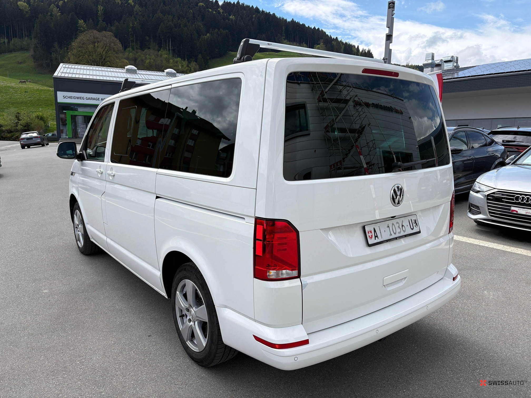 Auction Image