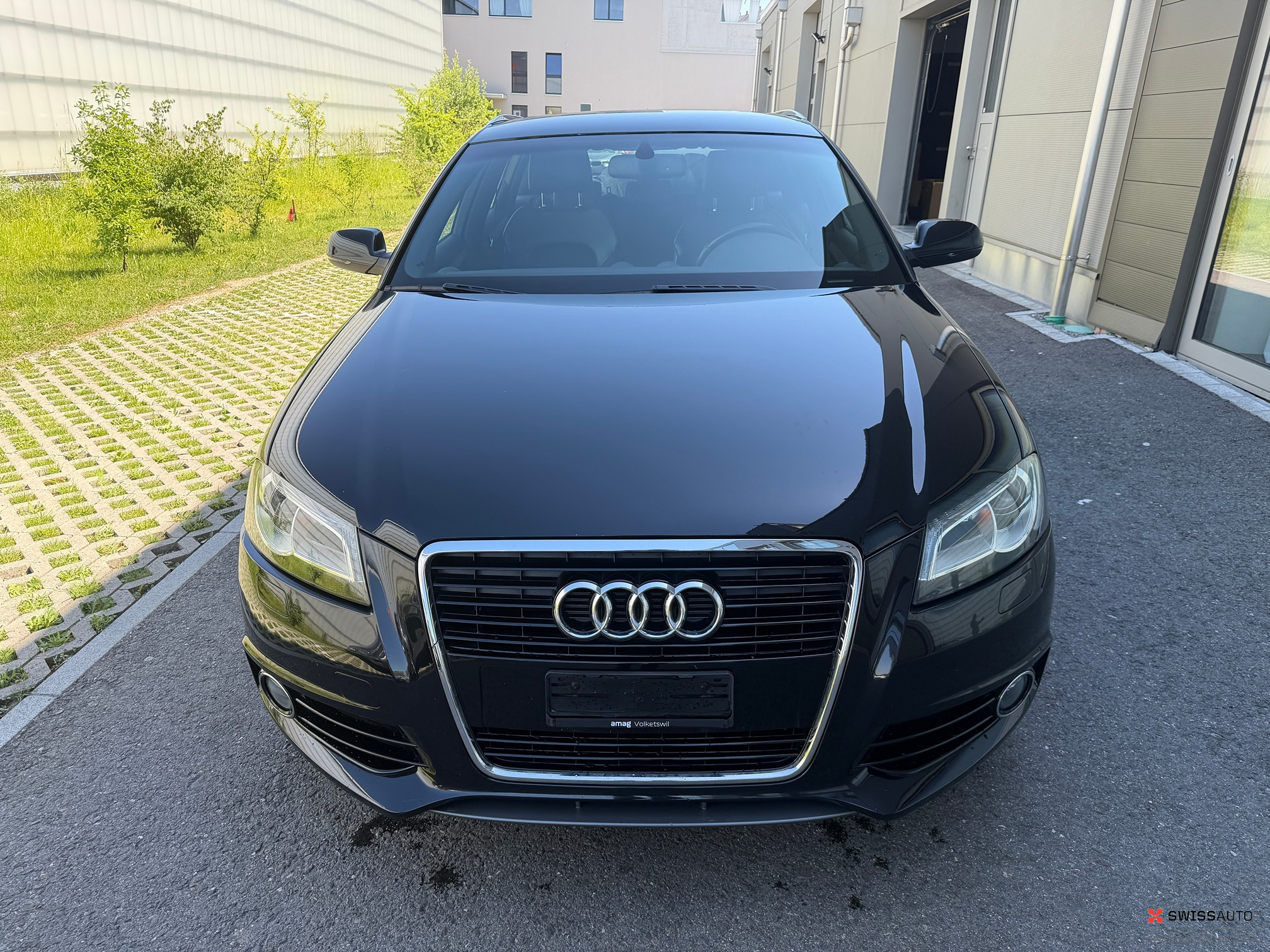 Auction Image
