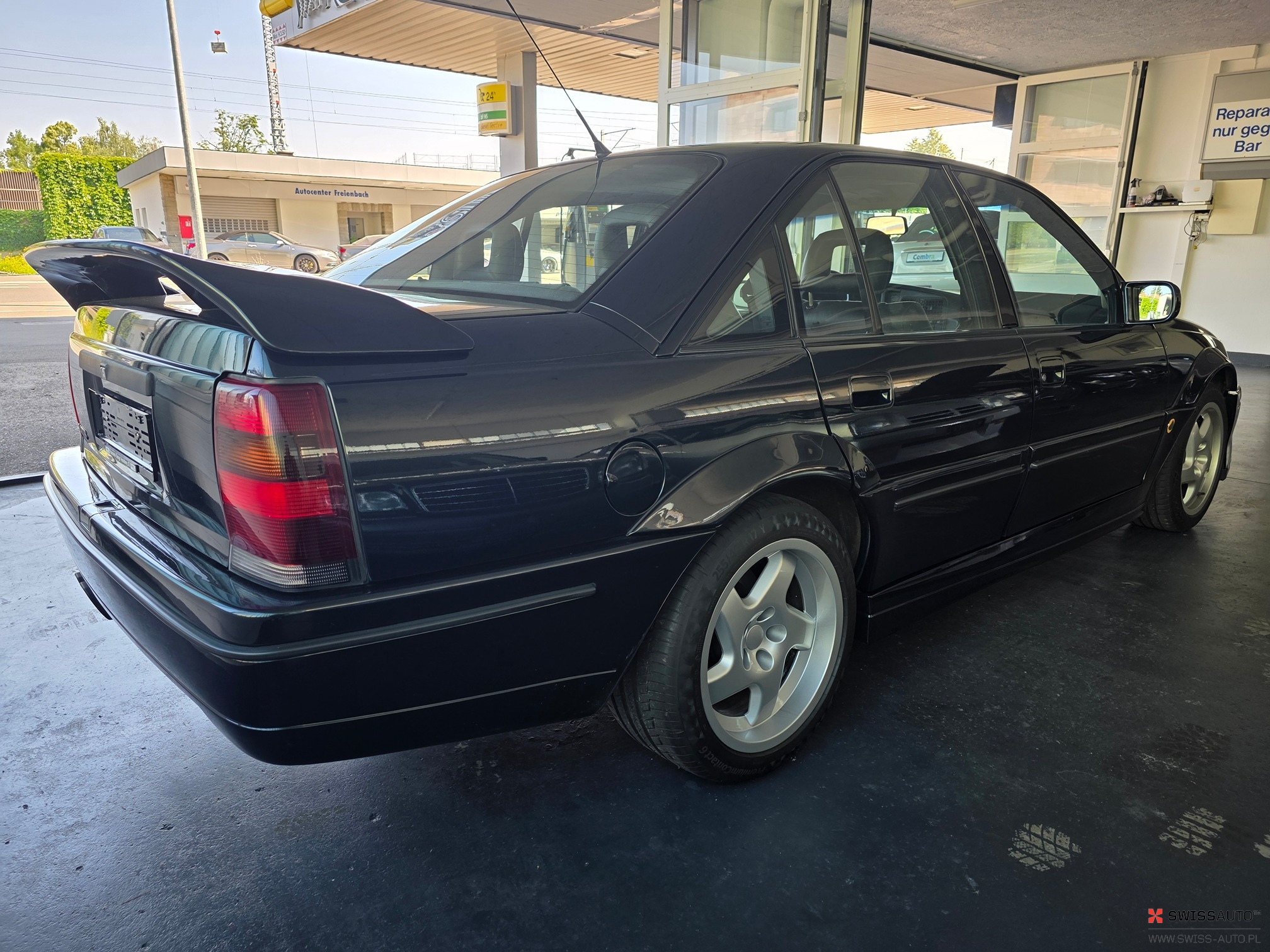 Auction Image