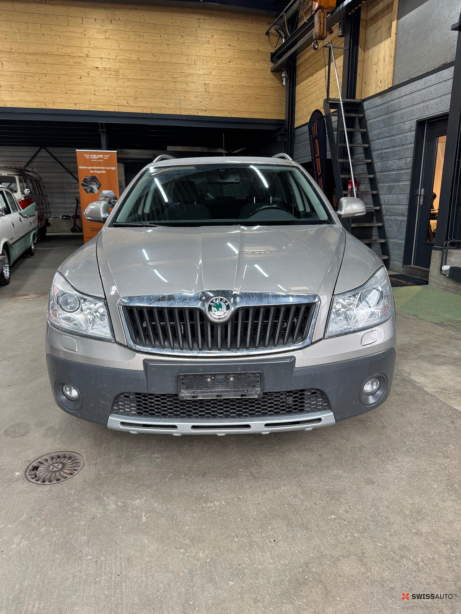 Auction Image