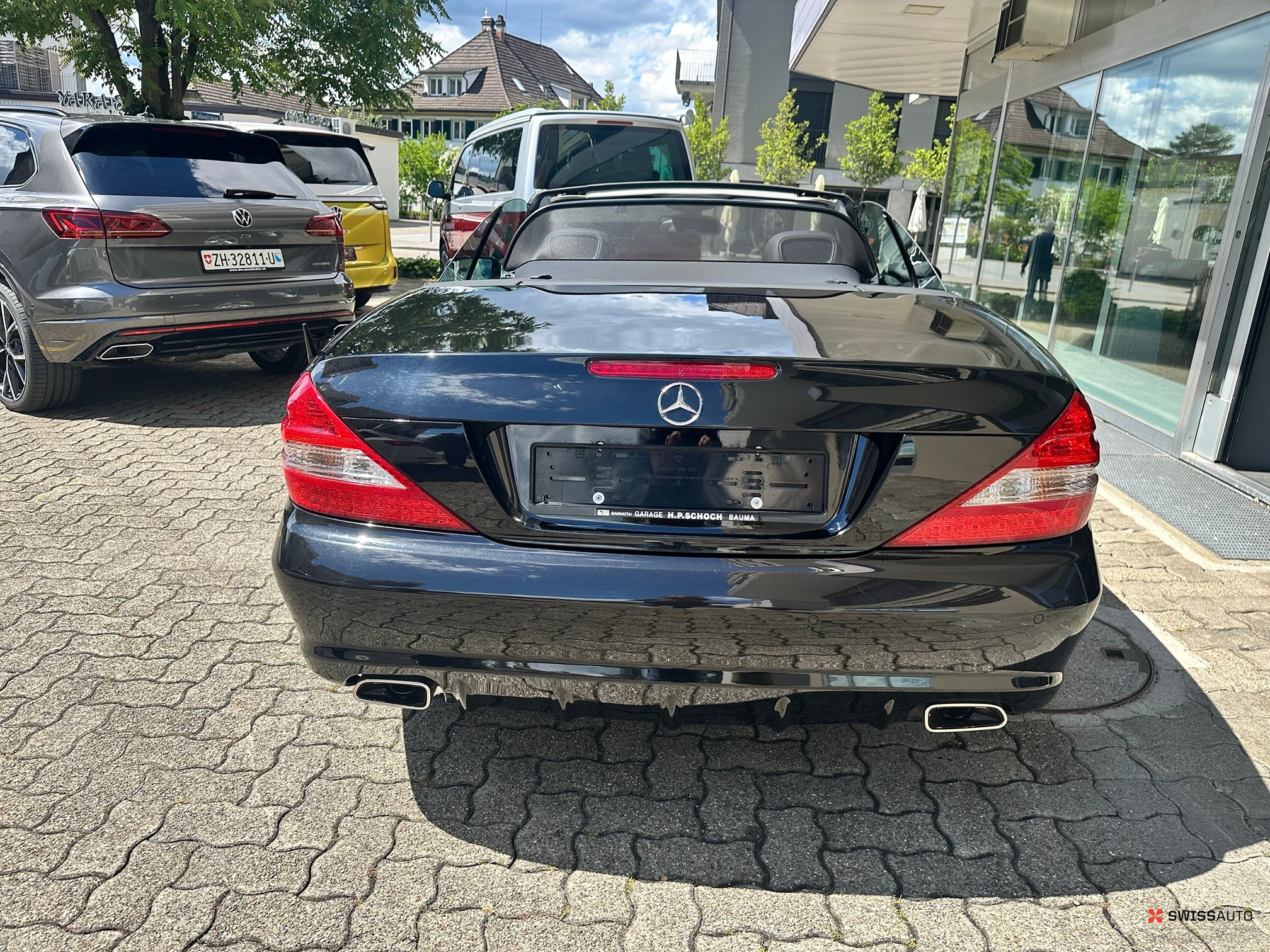 Auction Image