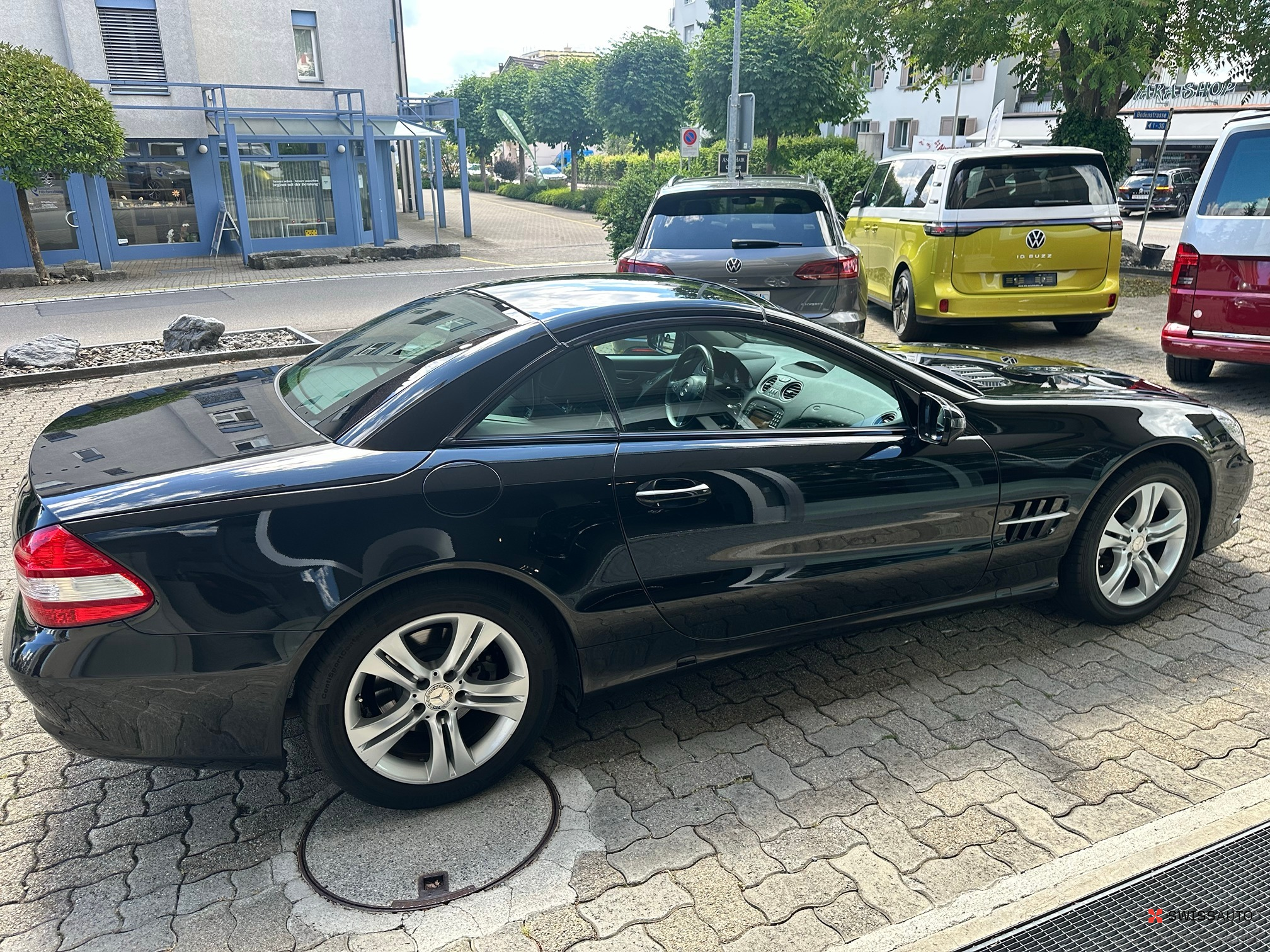 Auction Image