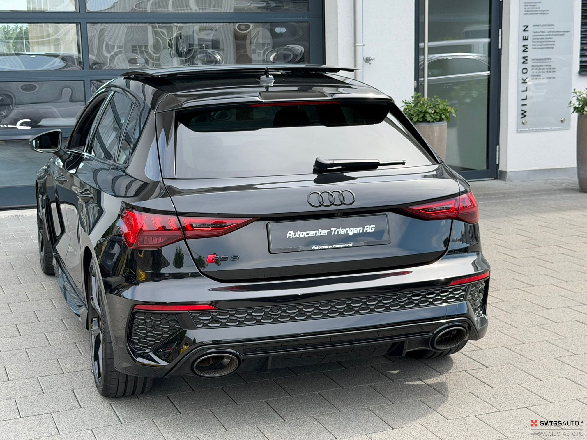 Auction Image