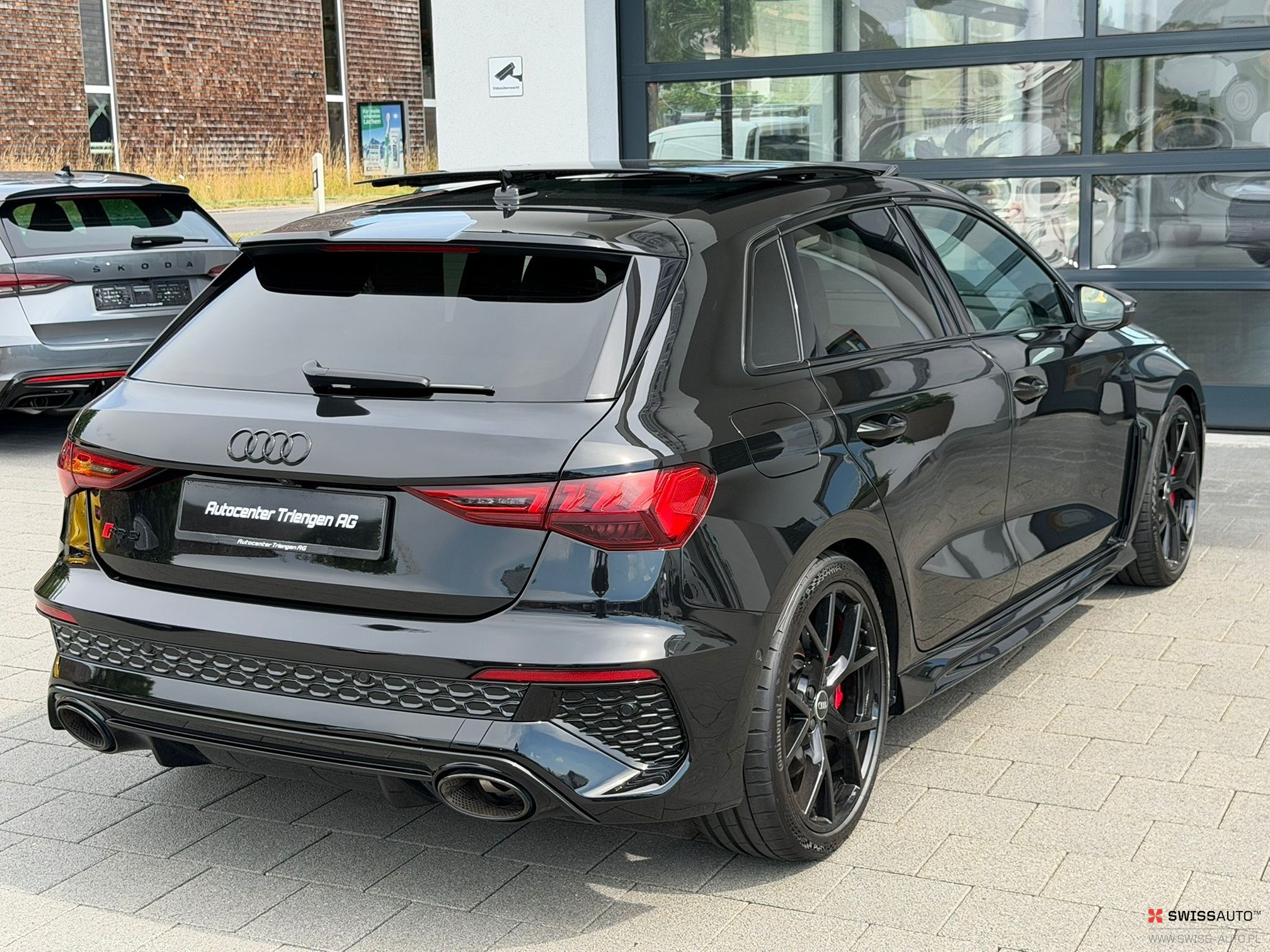 Auction Image