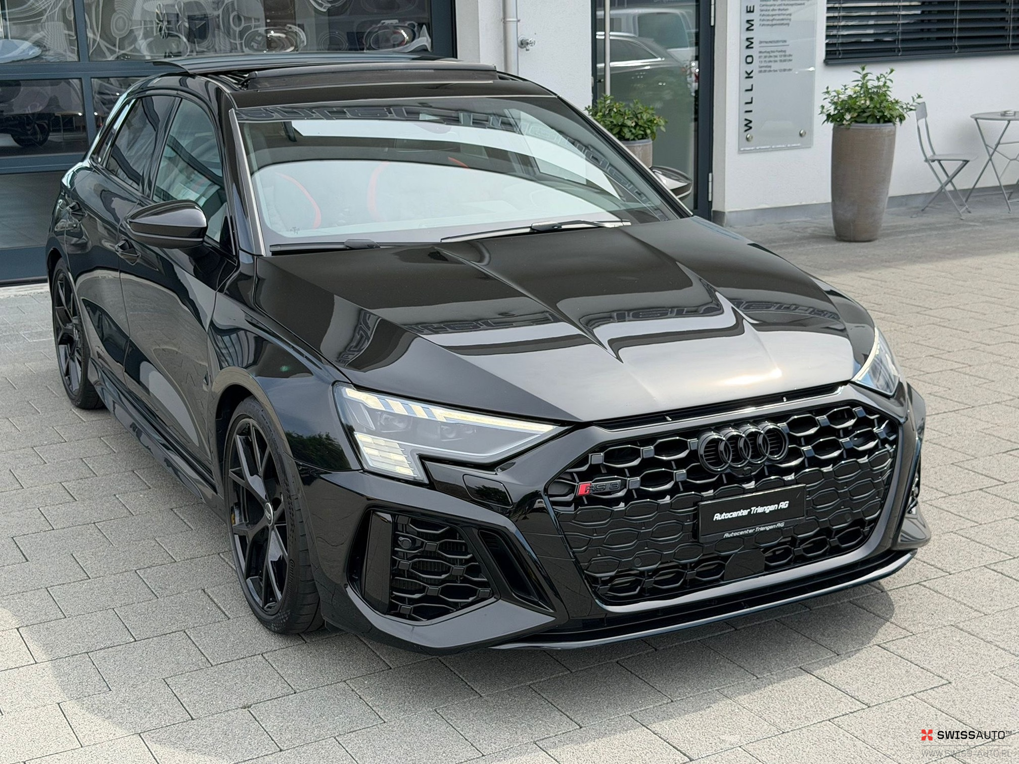 Auction Image