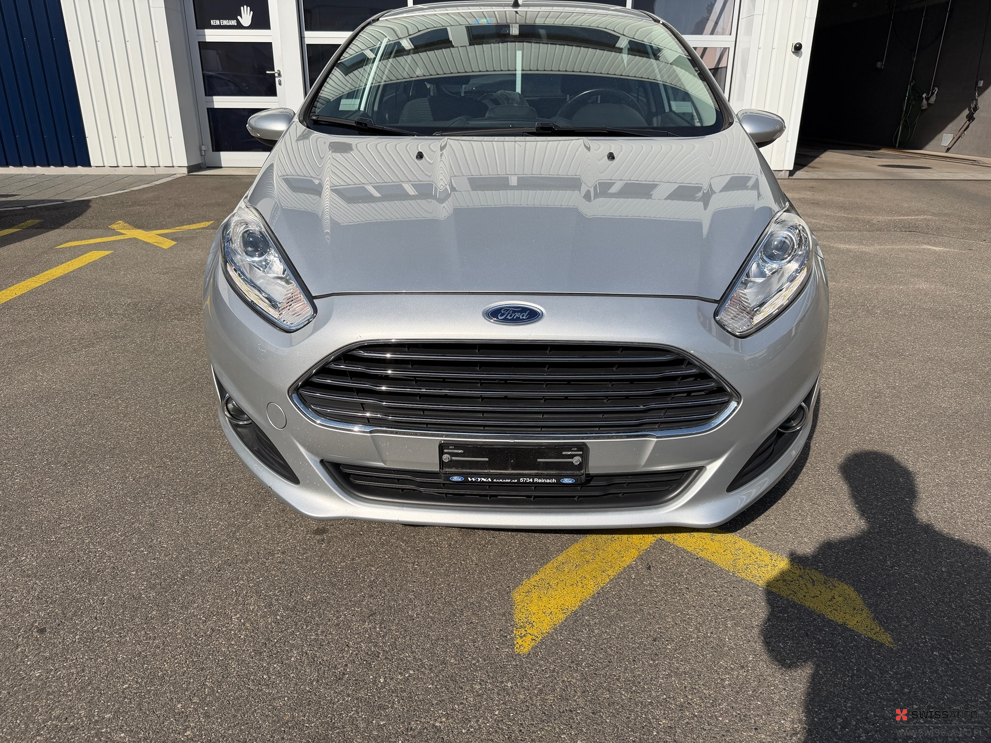 Auction Image
