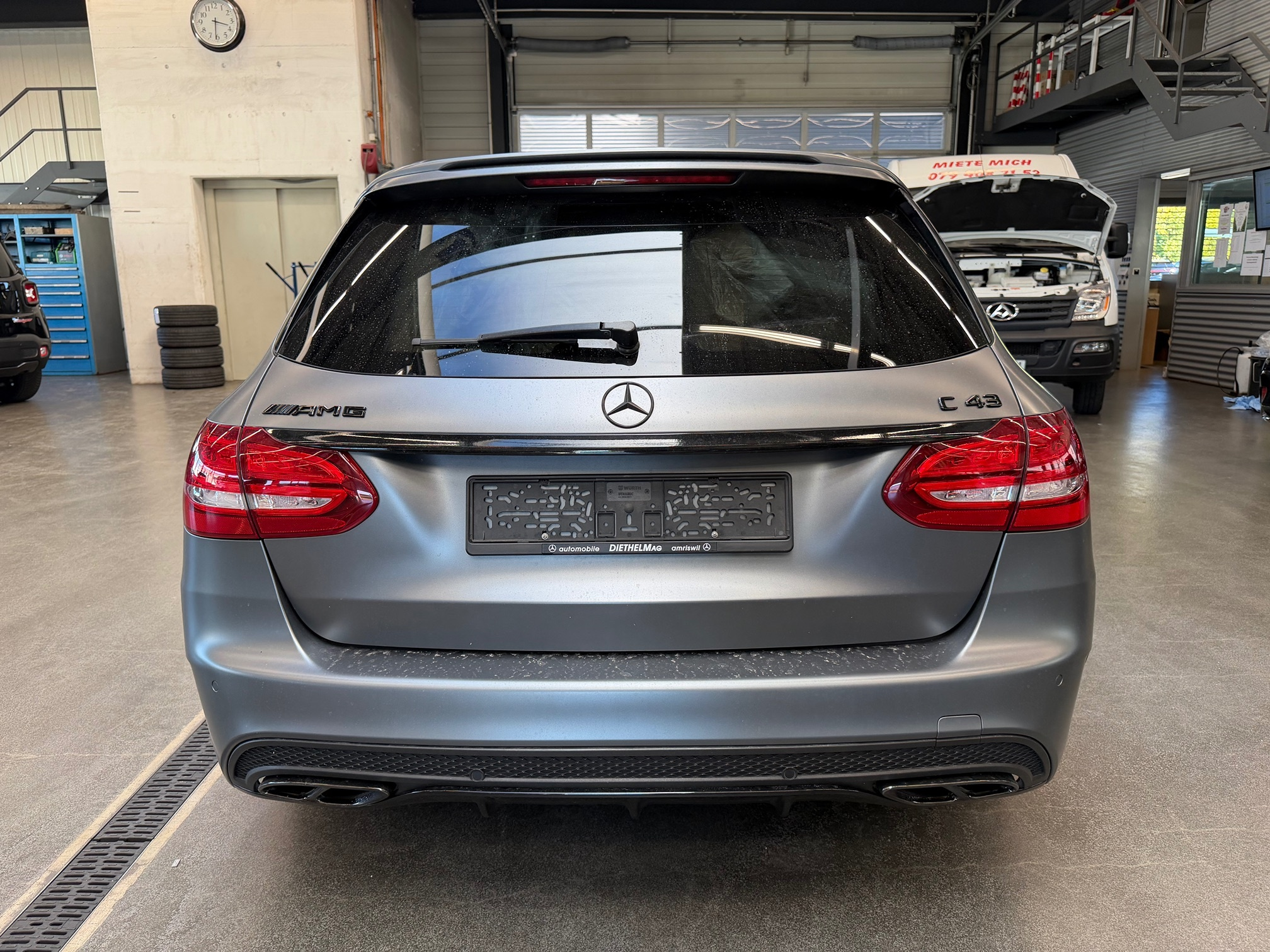 Auction Image