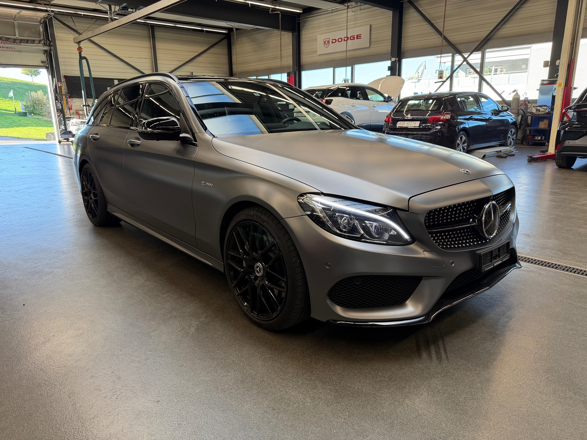 Auction Image