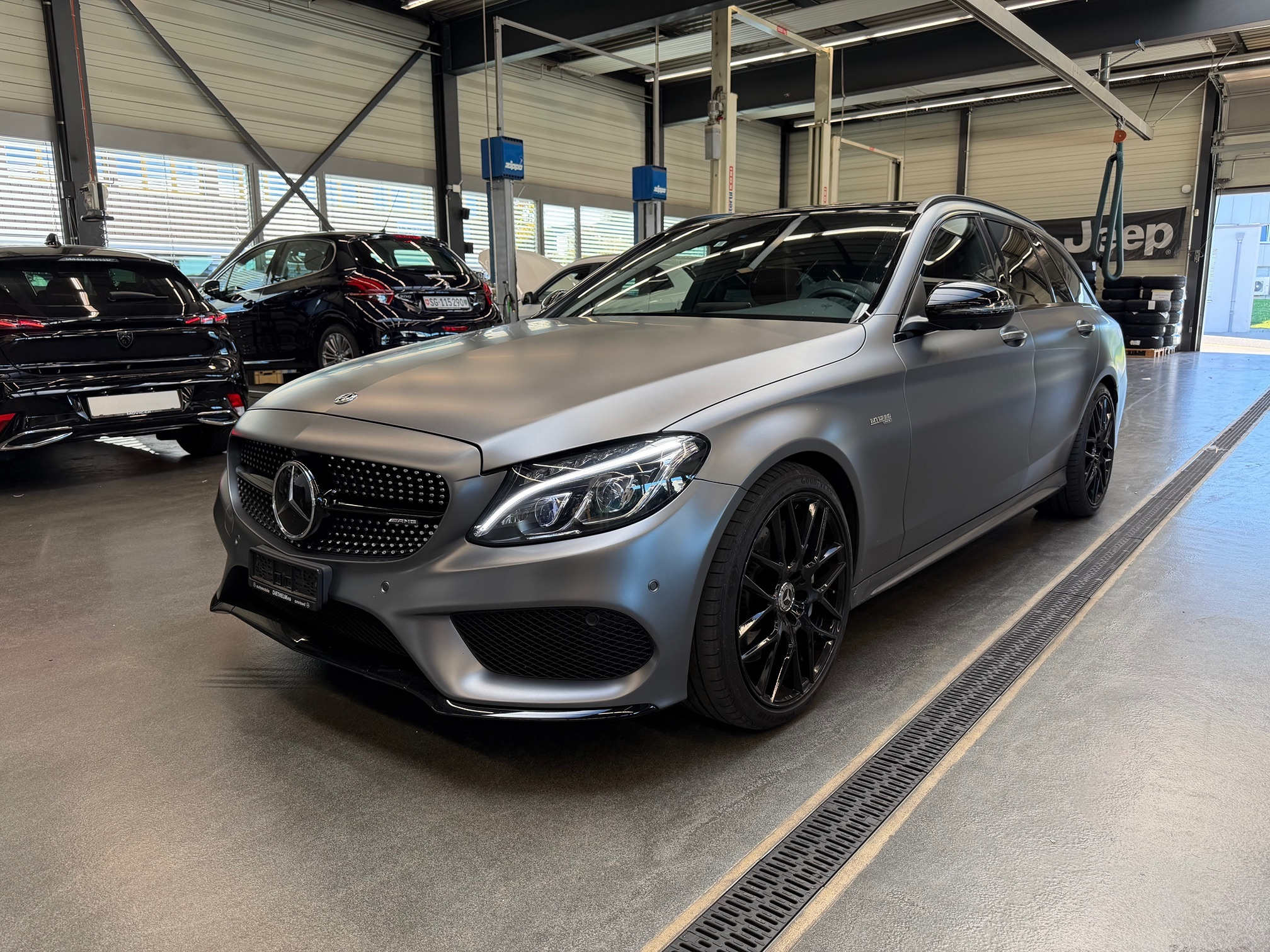 Auction Image