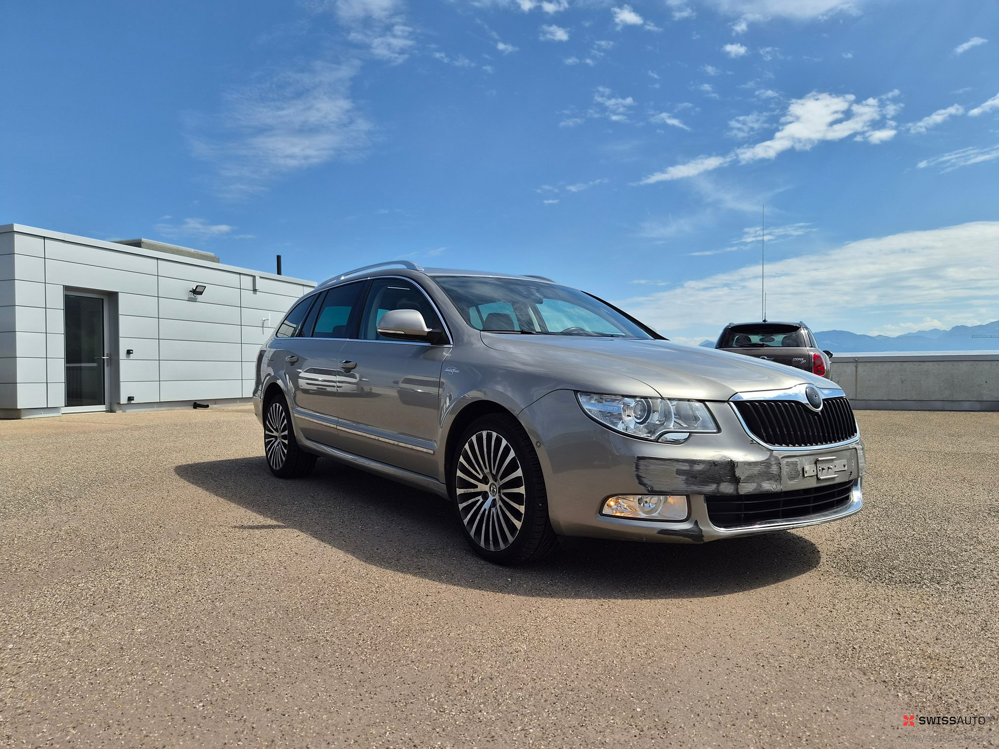 Auction Image
