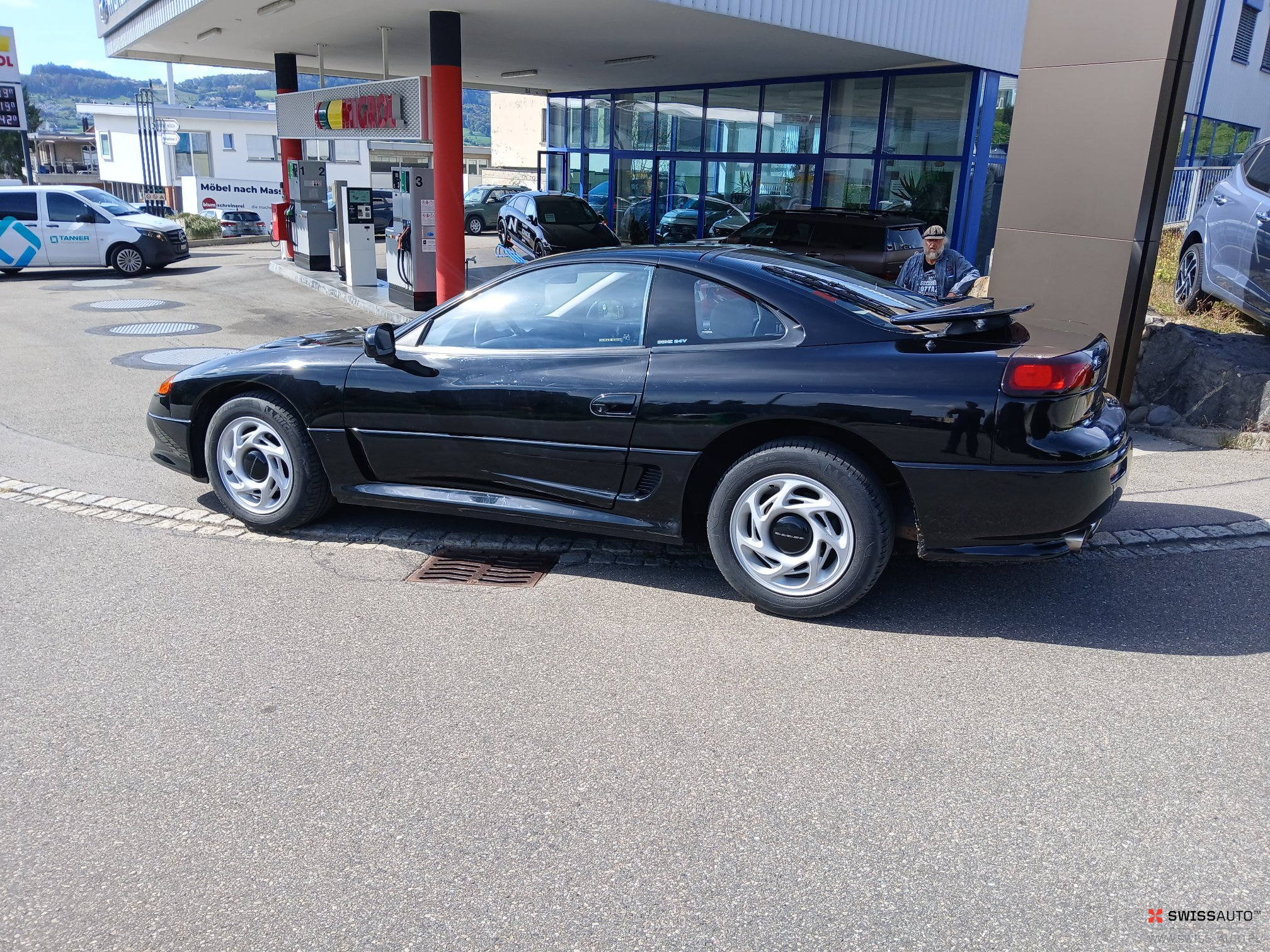 Auction Image