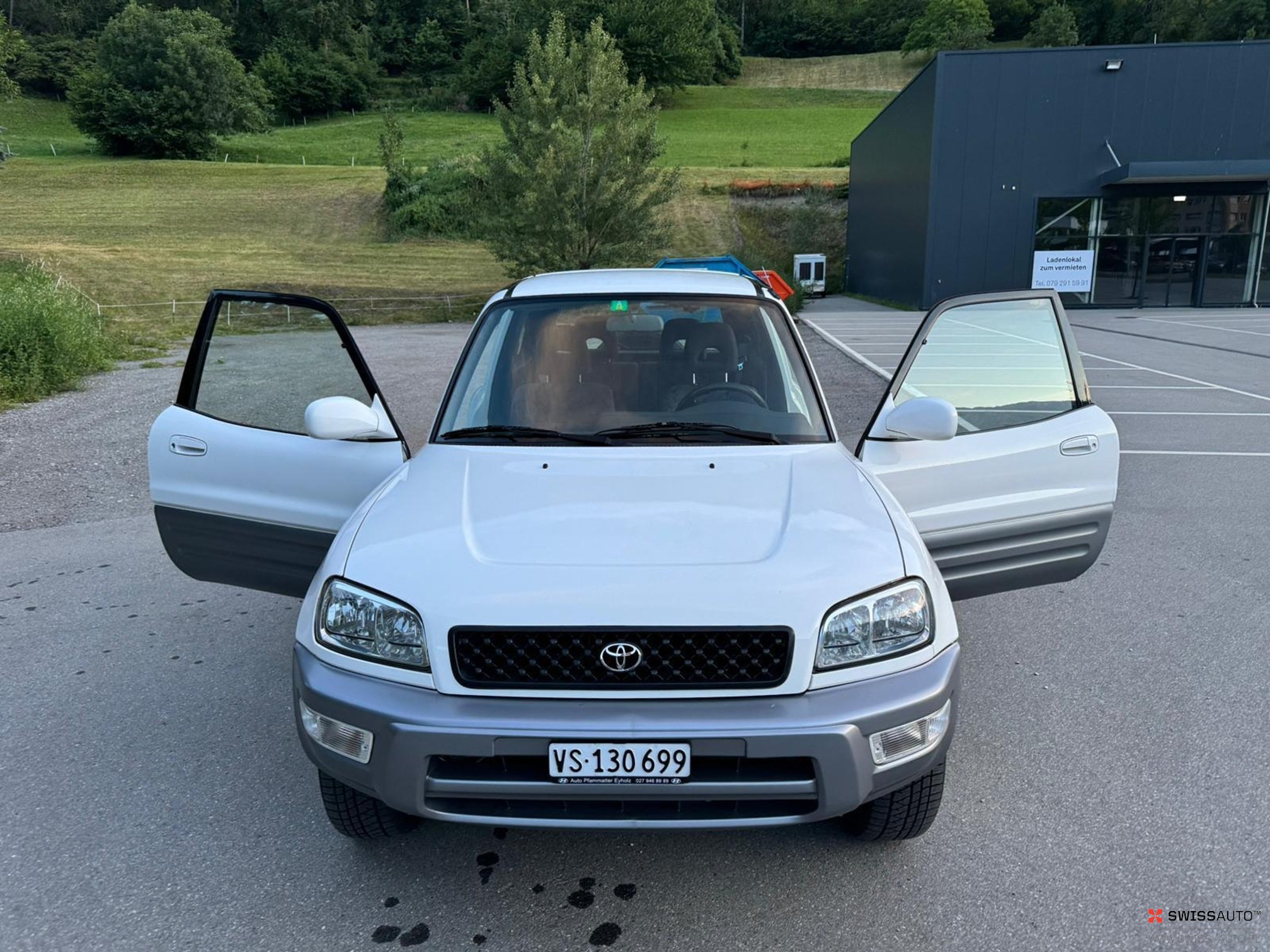 Auction Image