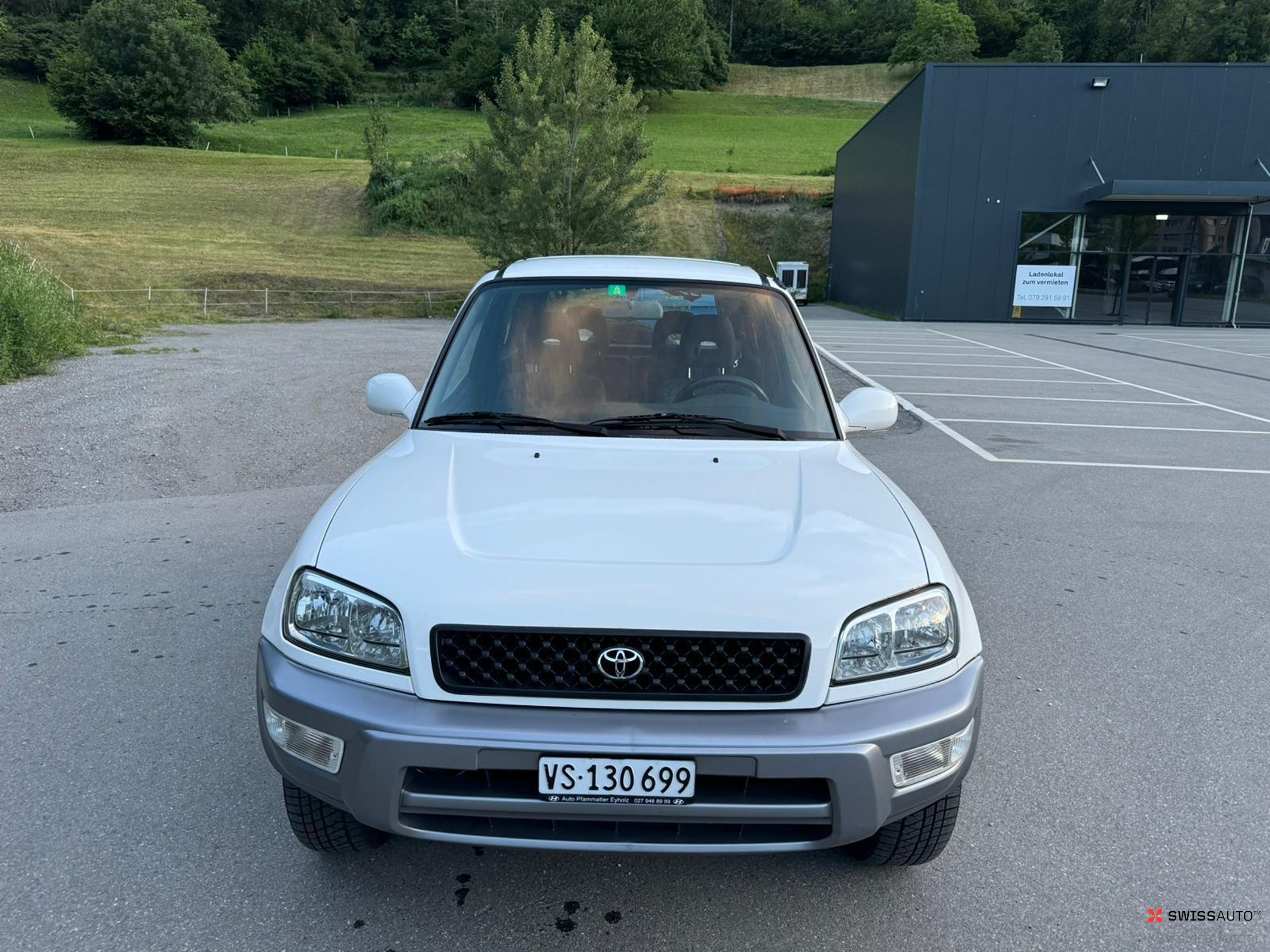 Auction Image