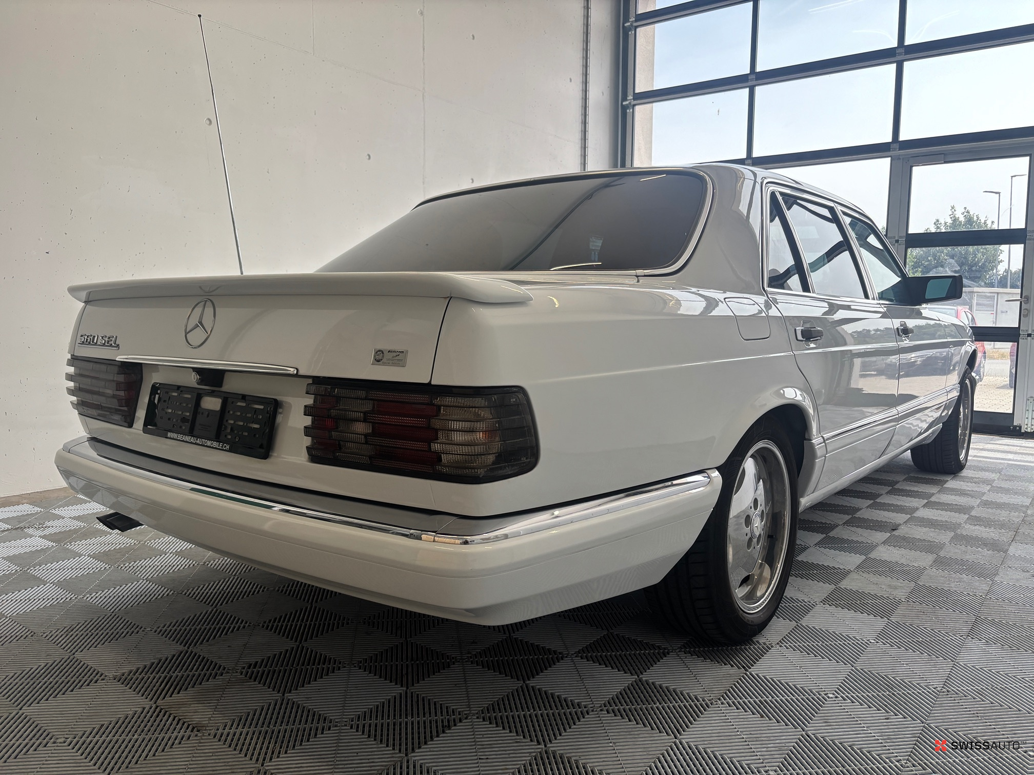 Auction Image