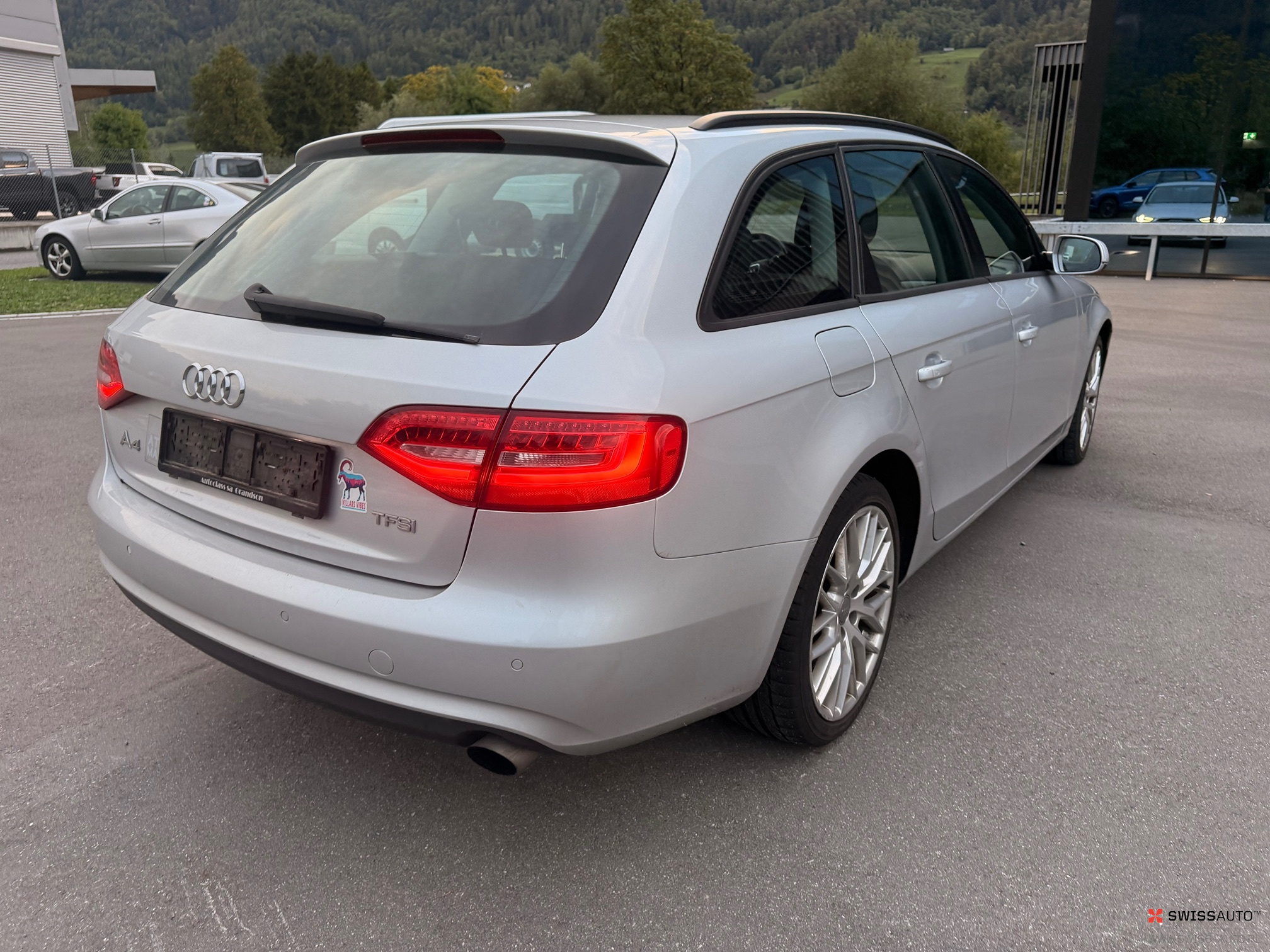 Auction Image