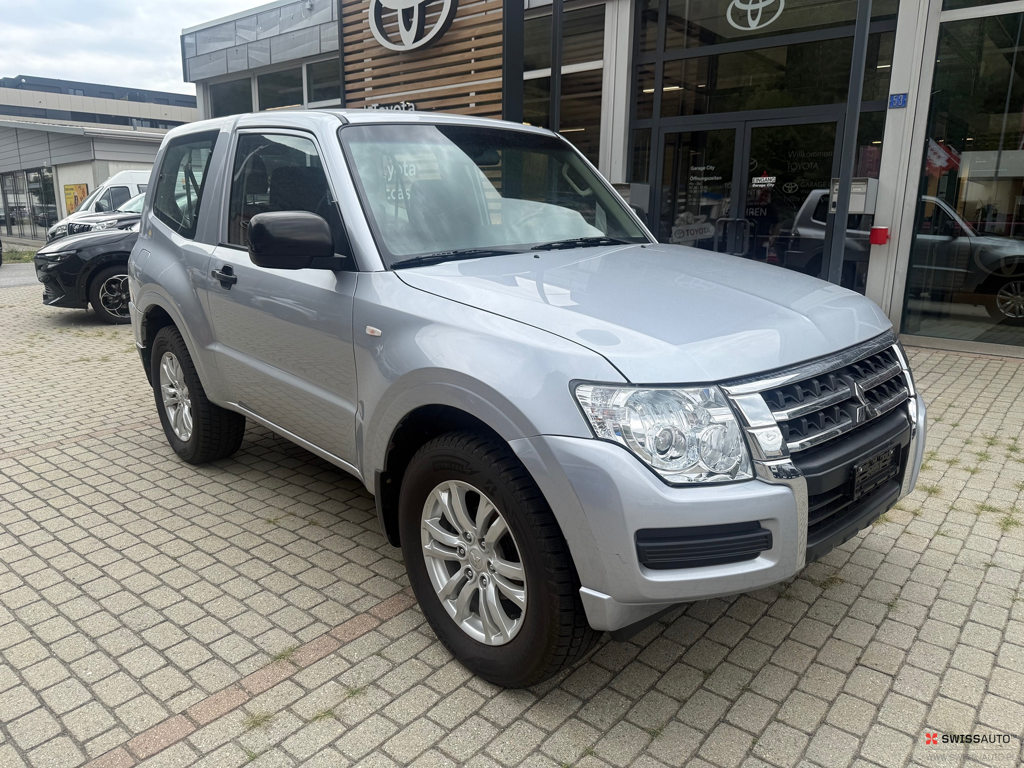 Auction Image