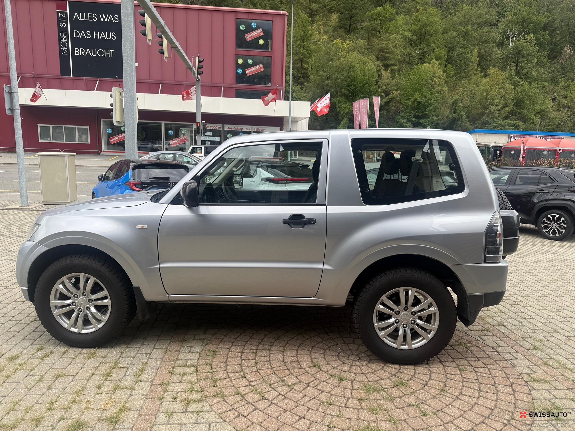 Auction Image