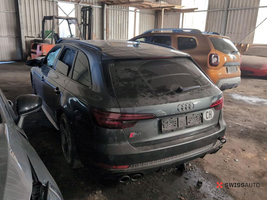 Auction Image