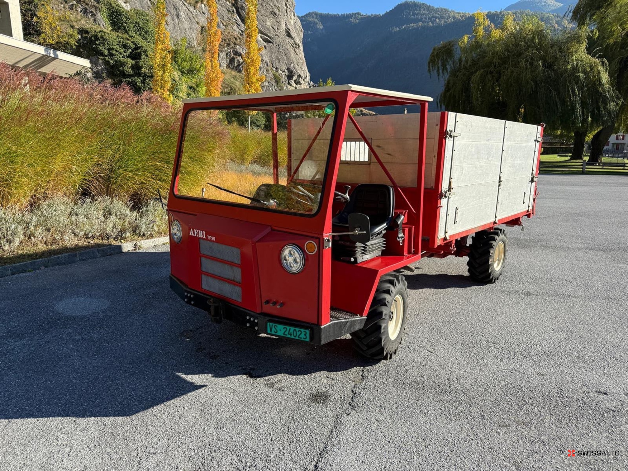 Auction Image