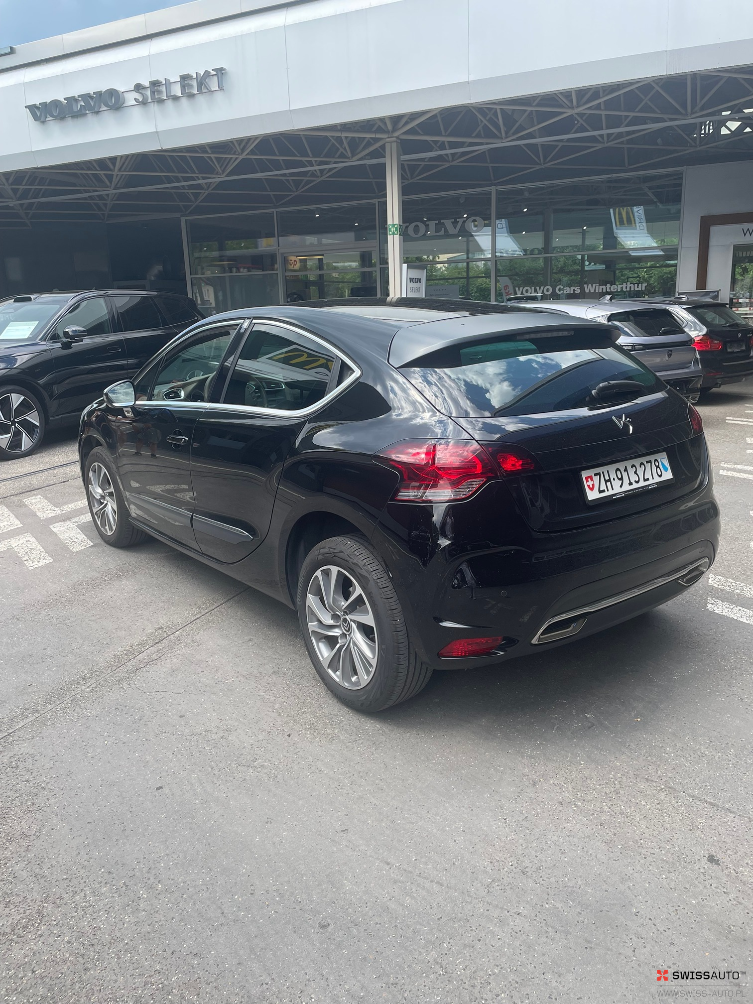 Auction Image
