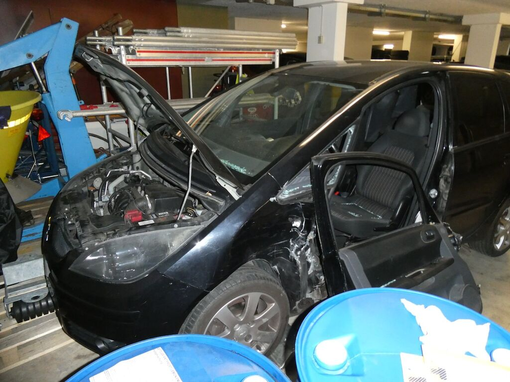 Auction Image