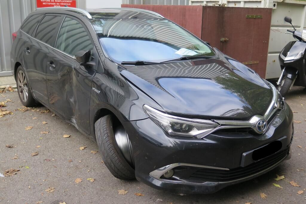 Auction Image