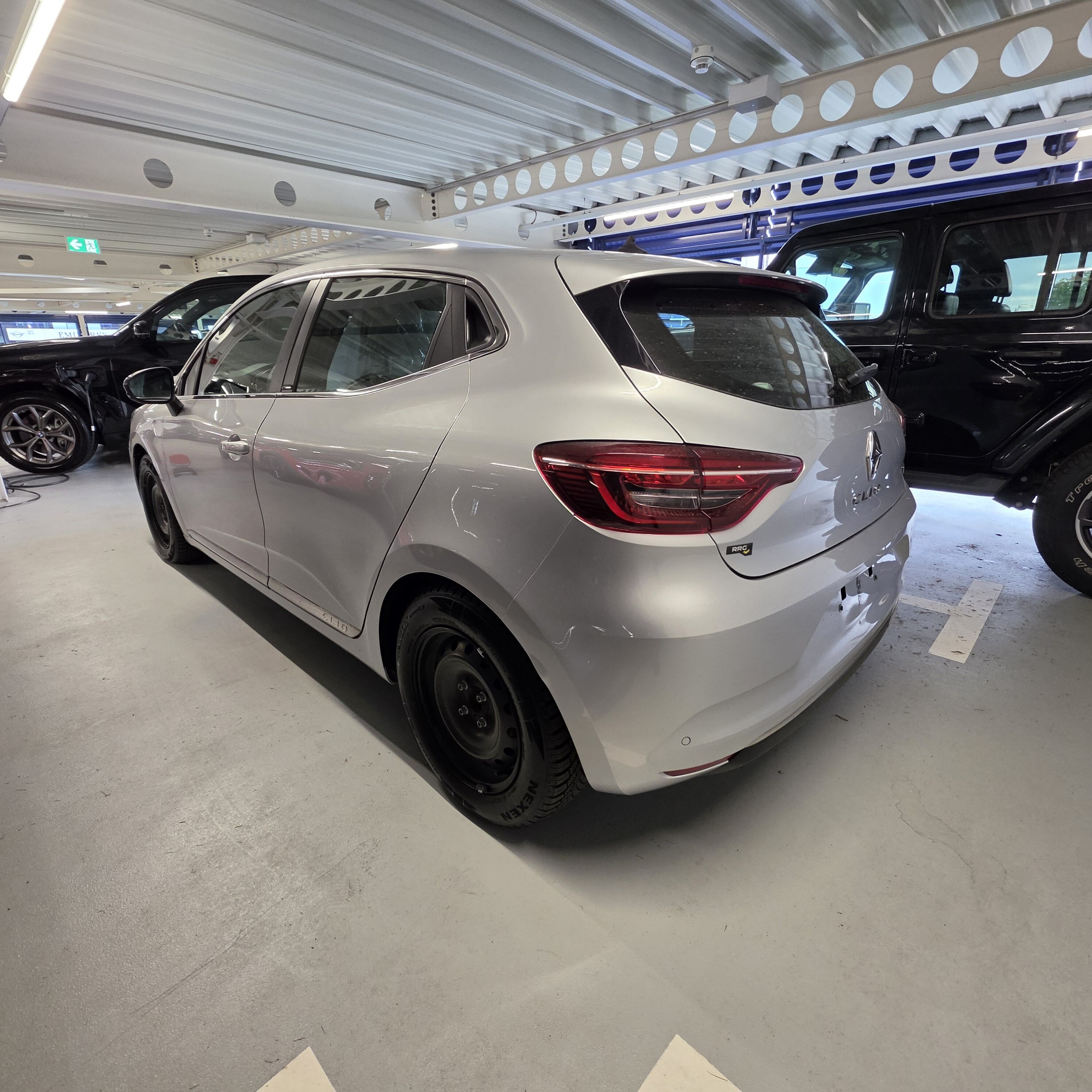 Auction Image