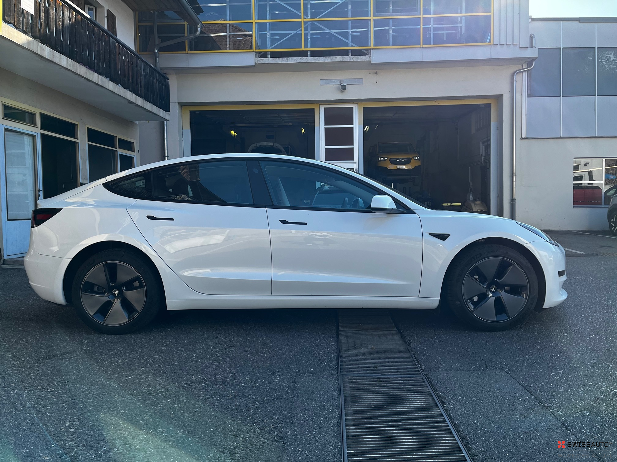 Auction Image