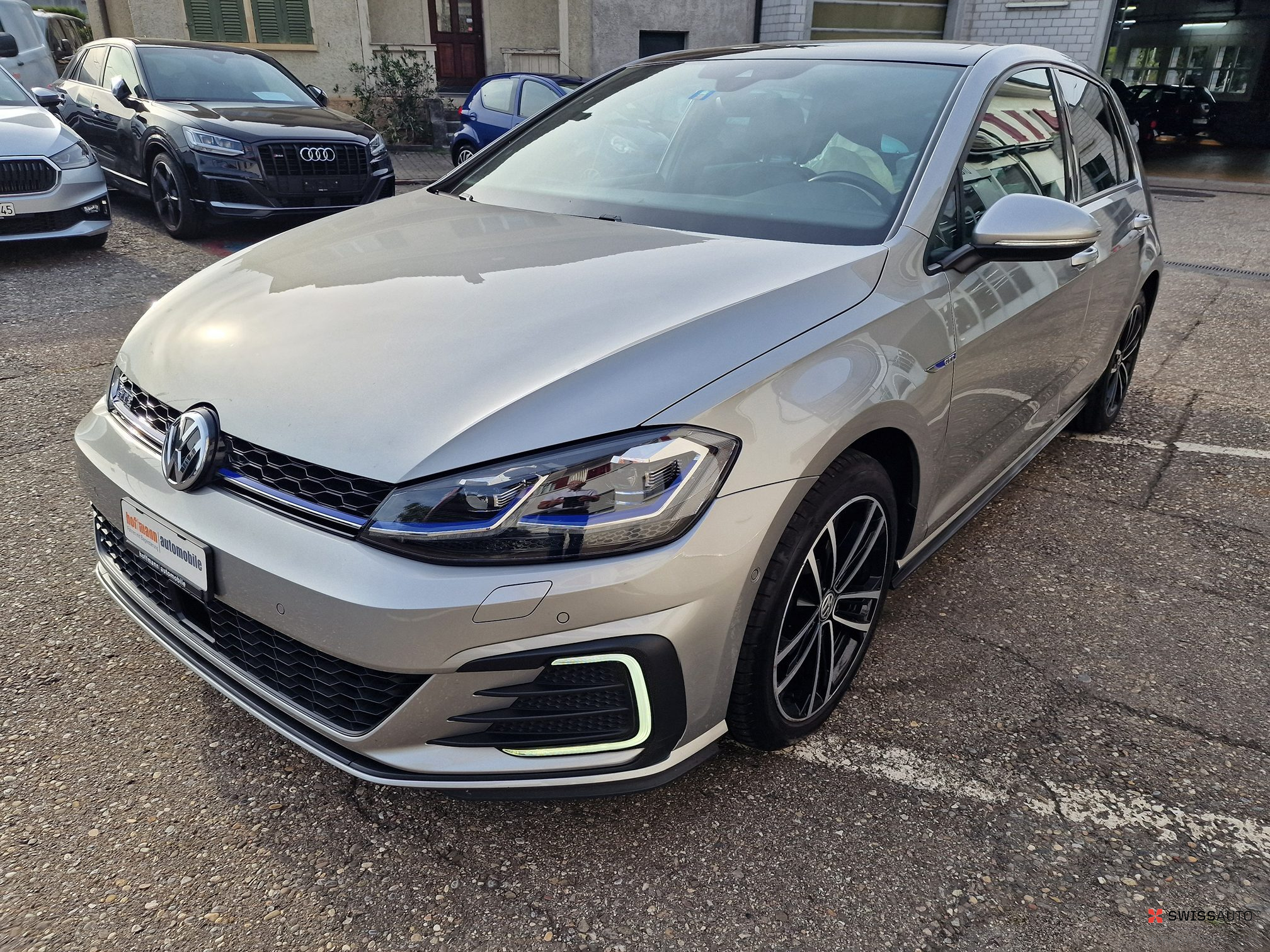 Auction Image