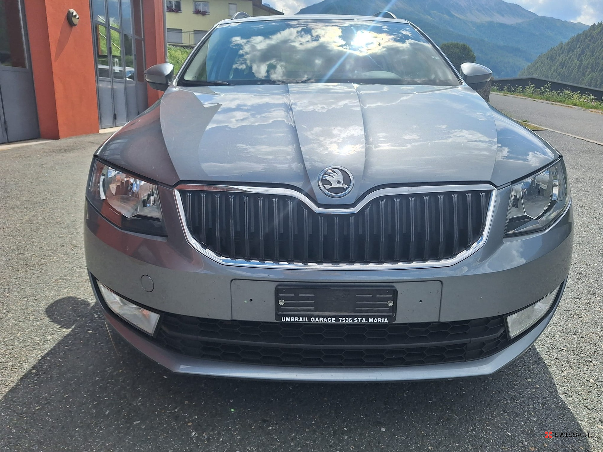 Auction Image