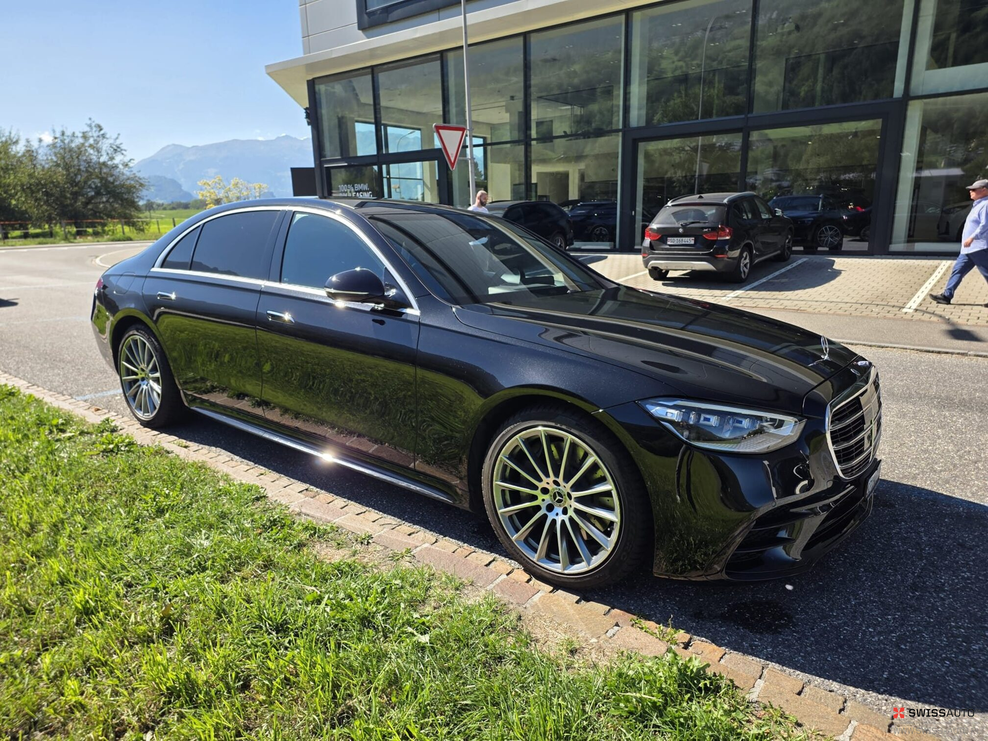 Auction Image