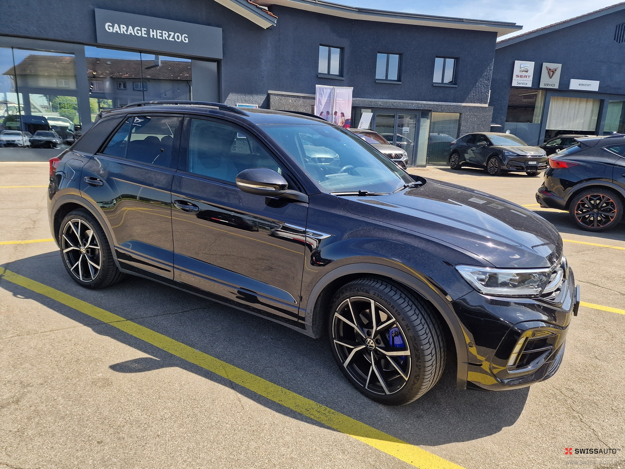 Auction Image