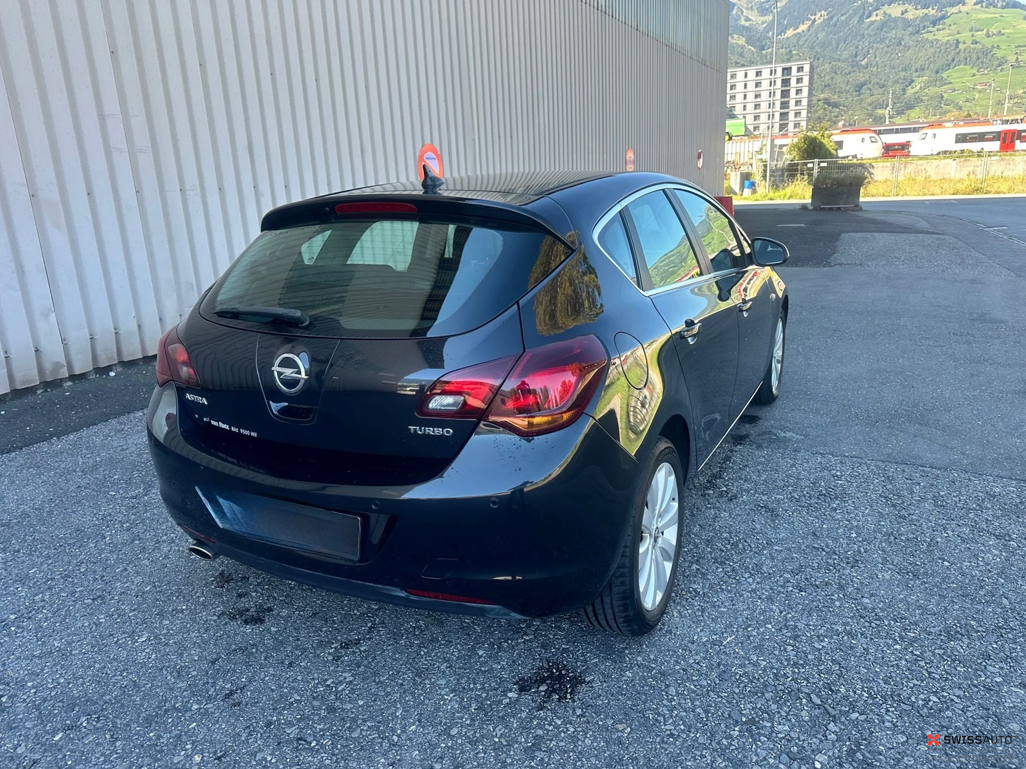 Auction Image