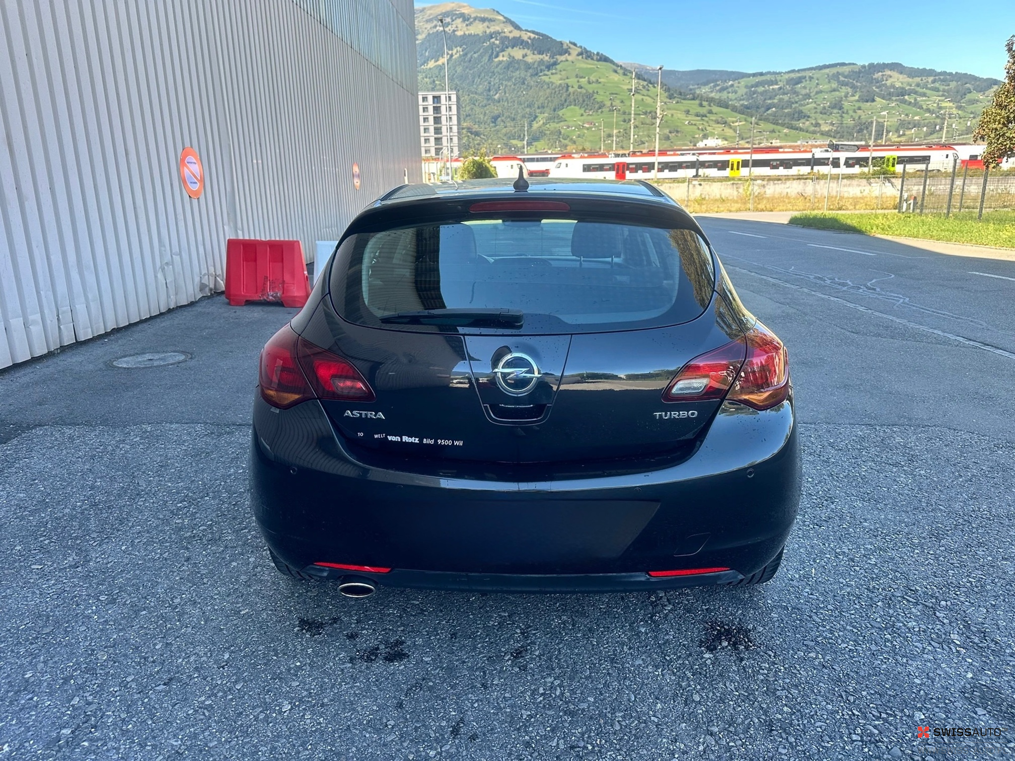 Auction Image