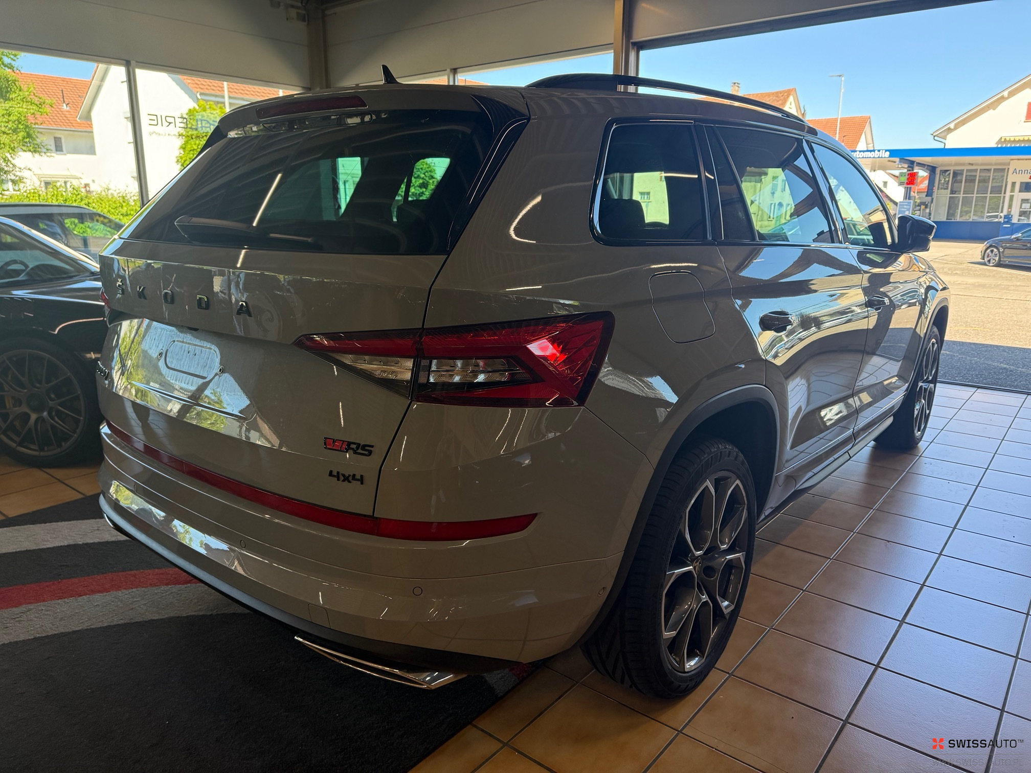 Auction Image