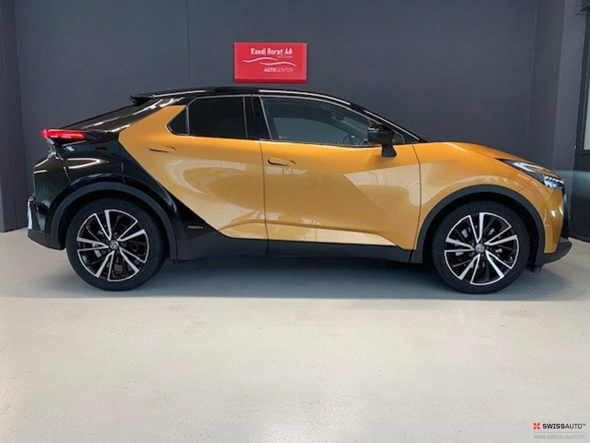 Auction Image