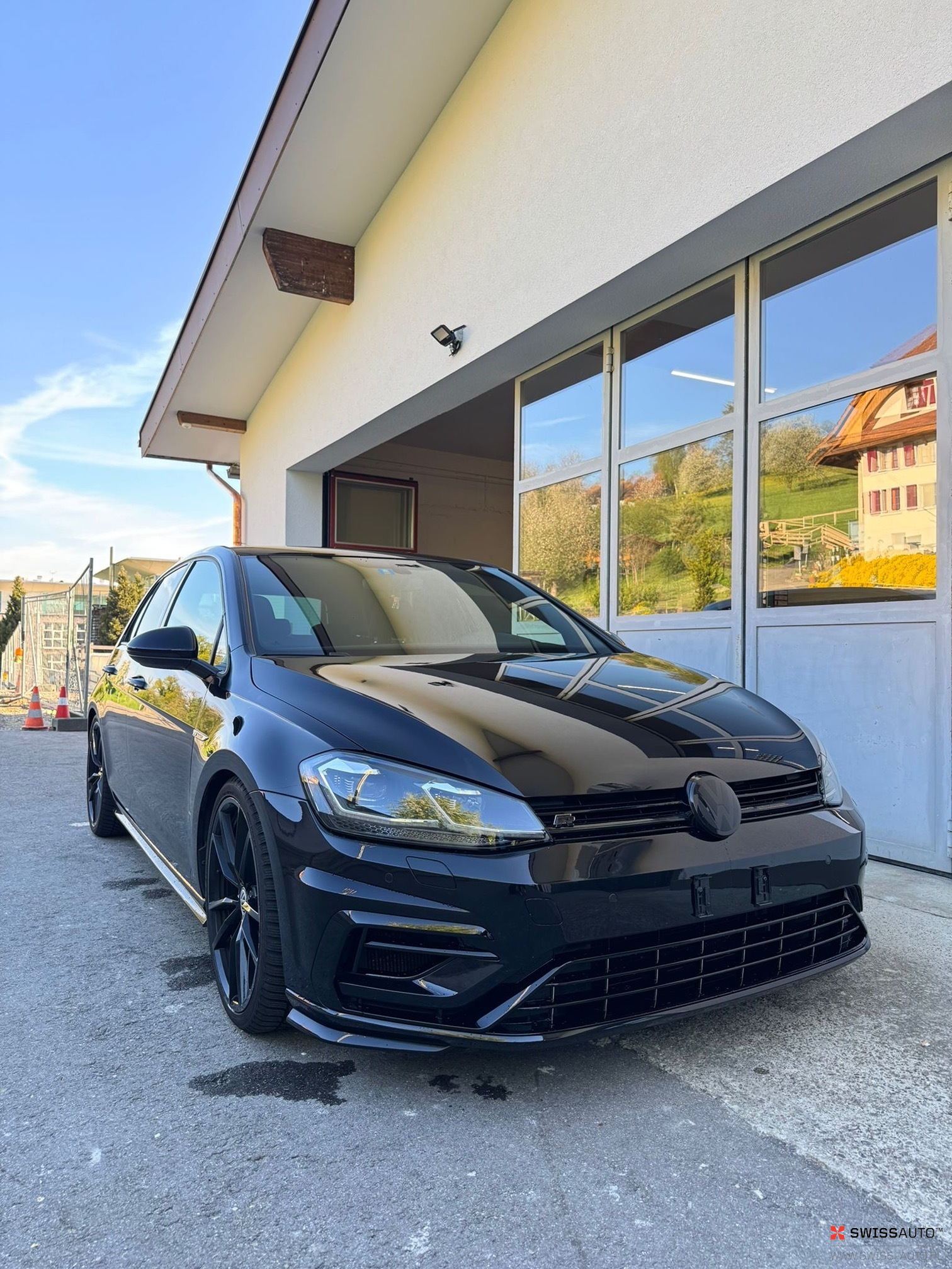 Auction Image