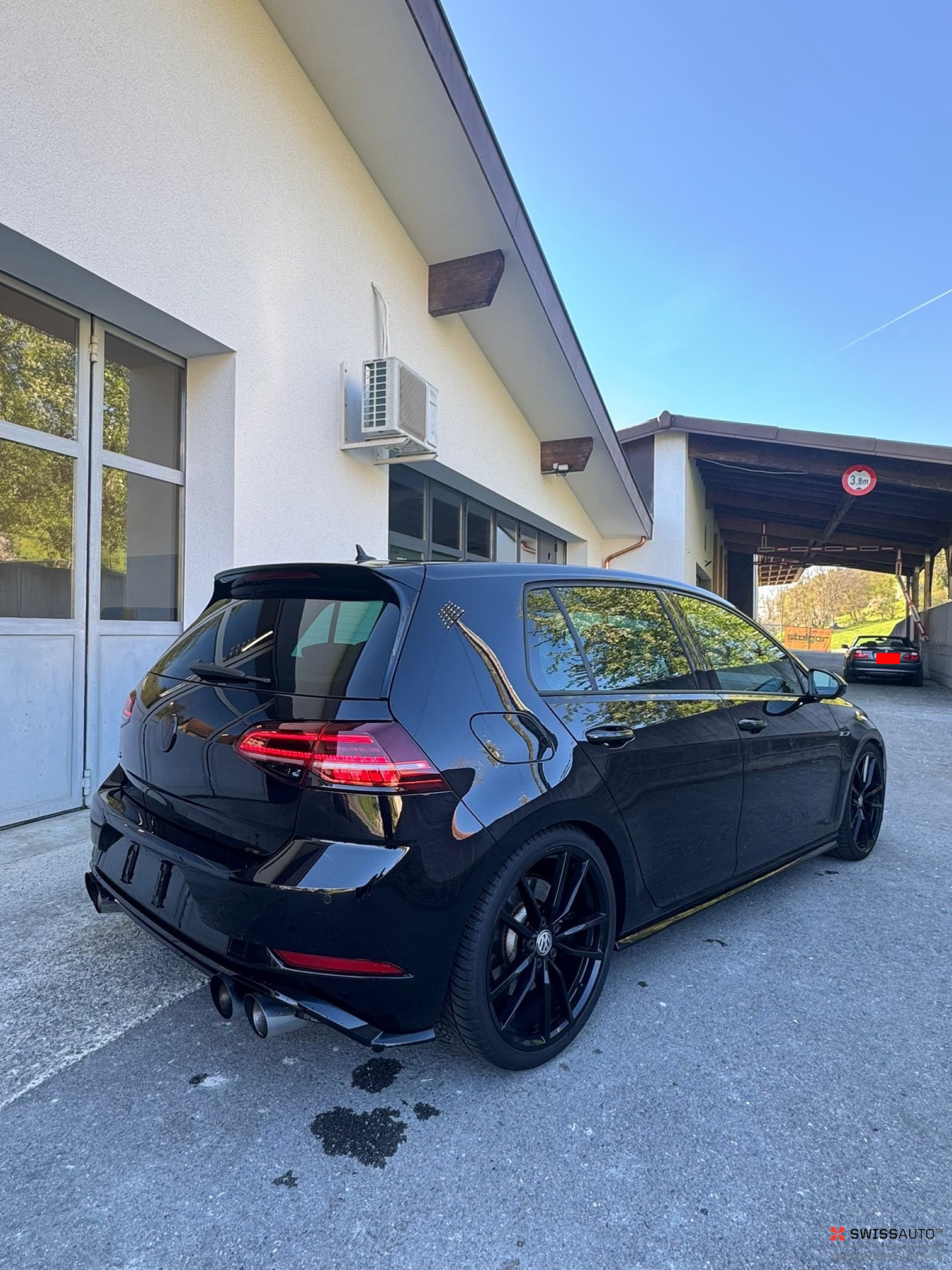 Auction Image
