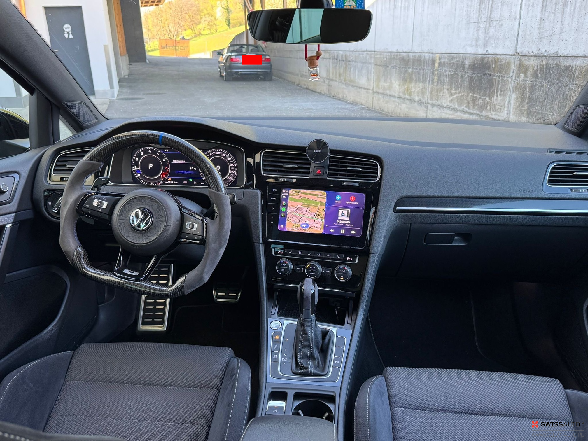 Auction Image