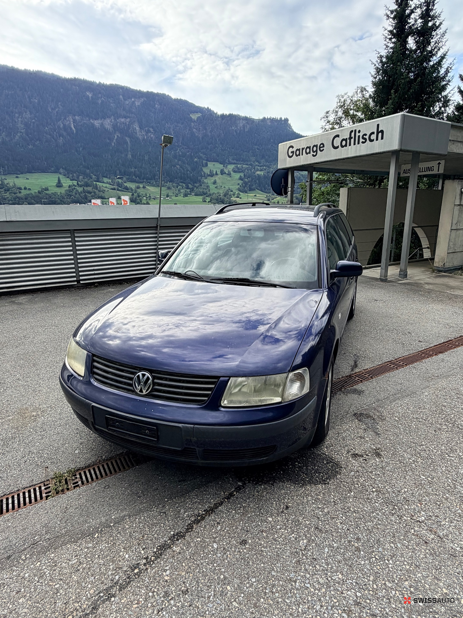 Auction Image