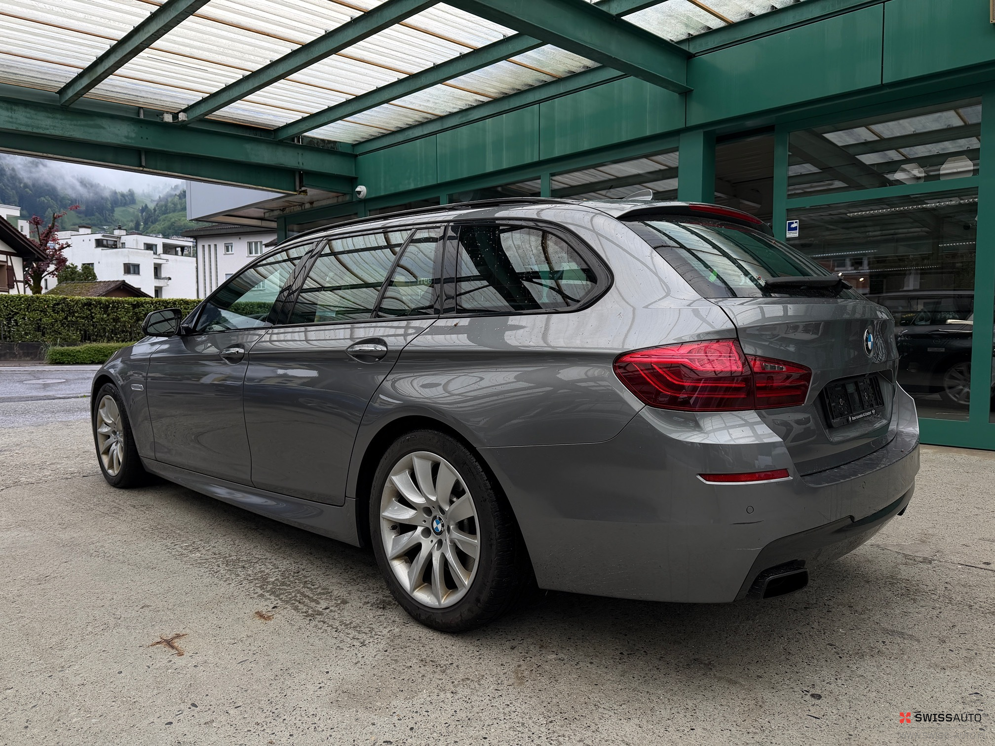 Auction Image