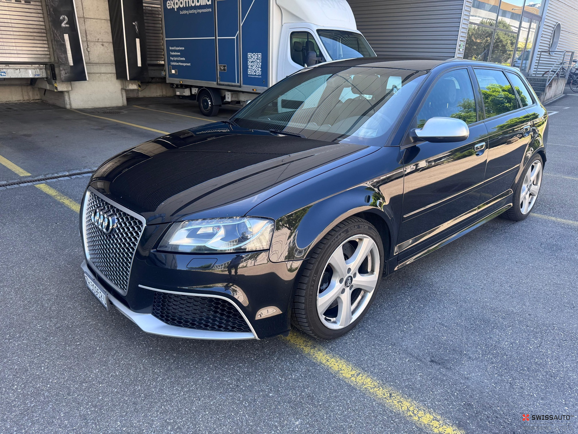 Auction Image