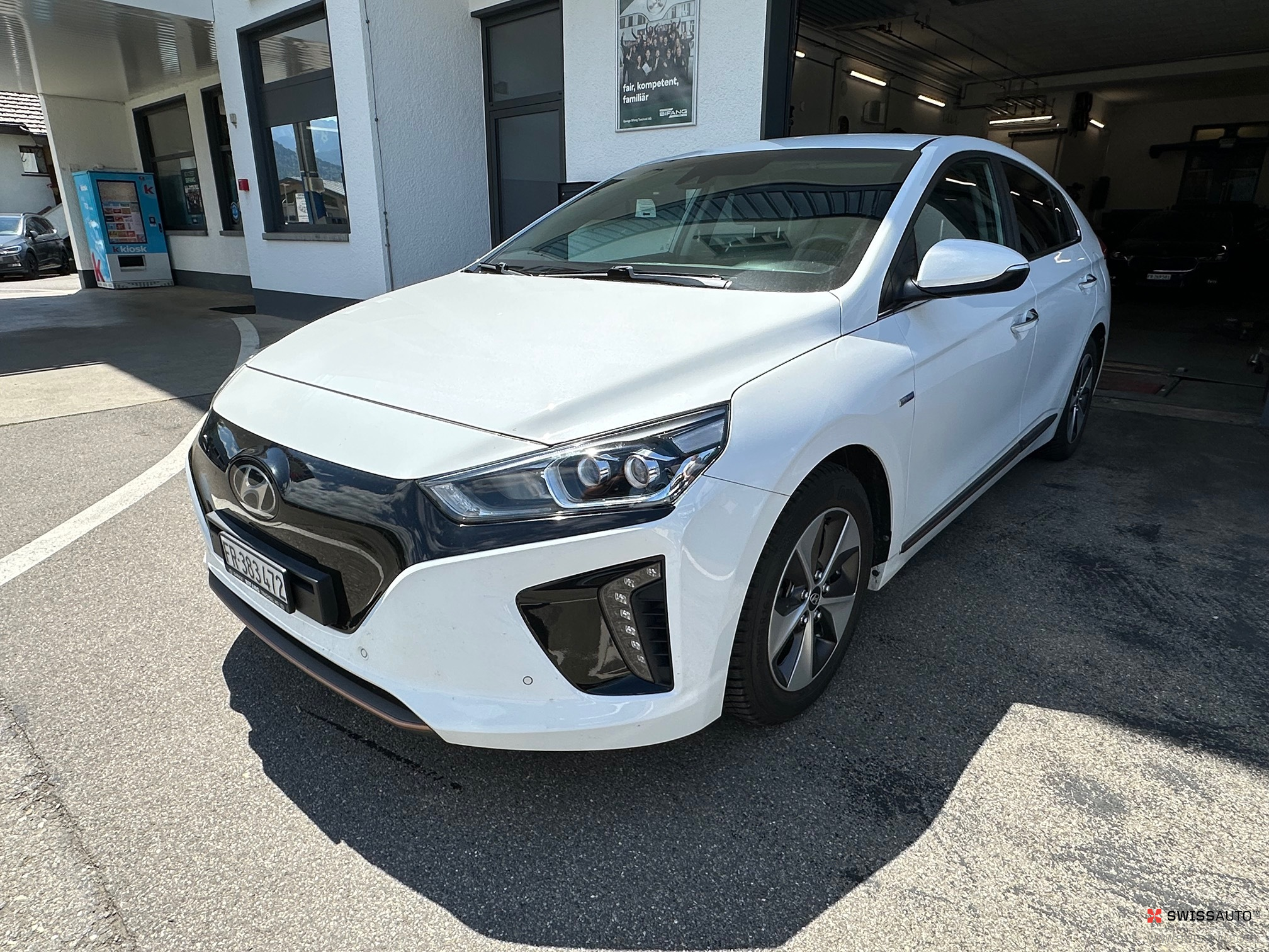 Auction Image