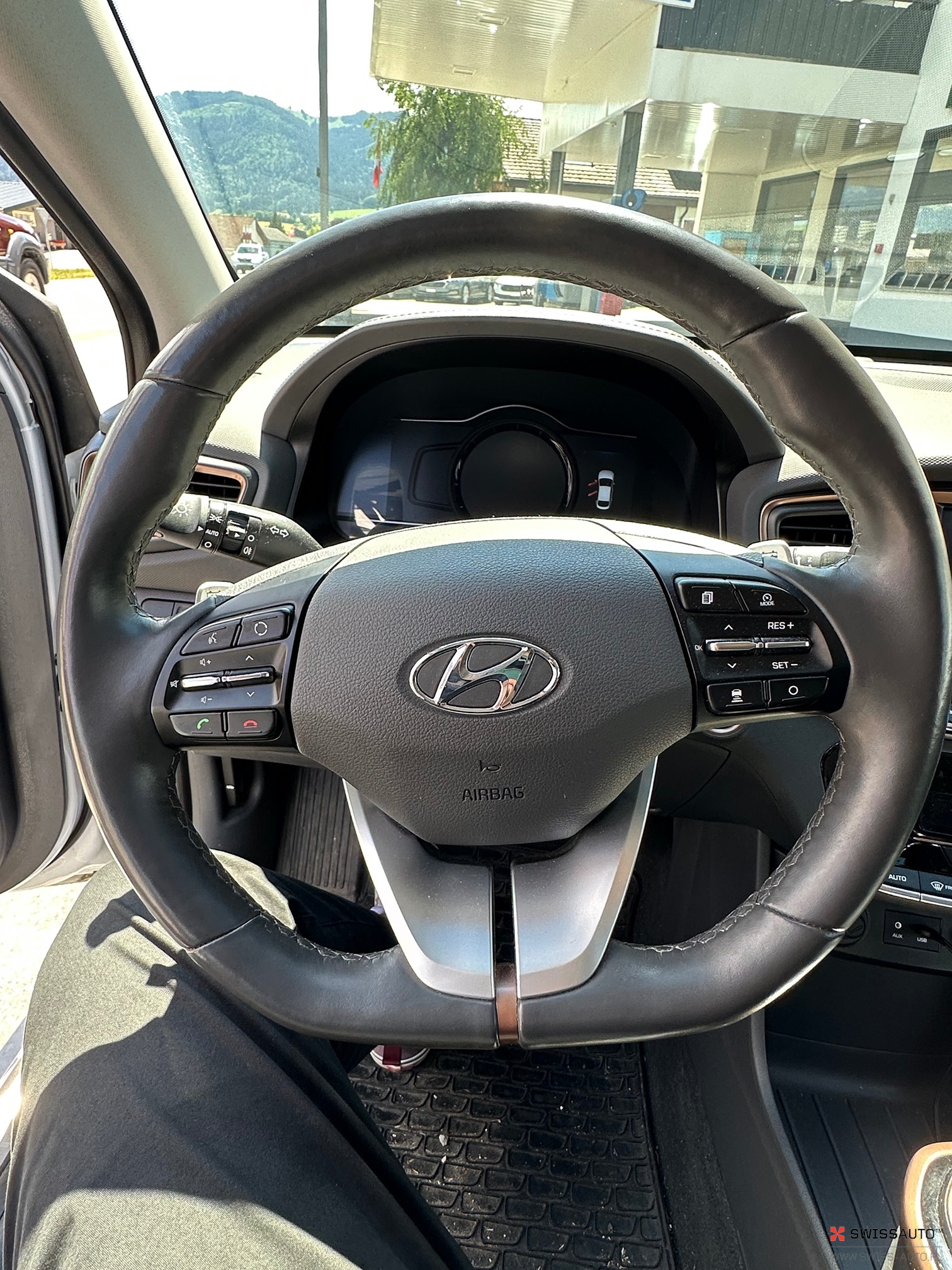 Auction Image
