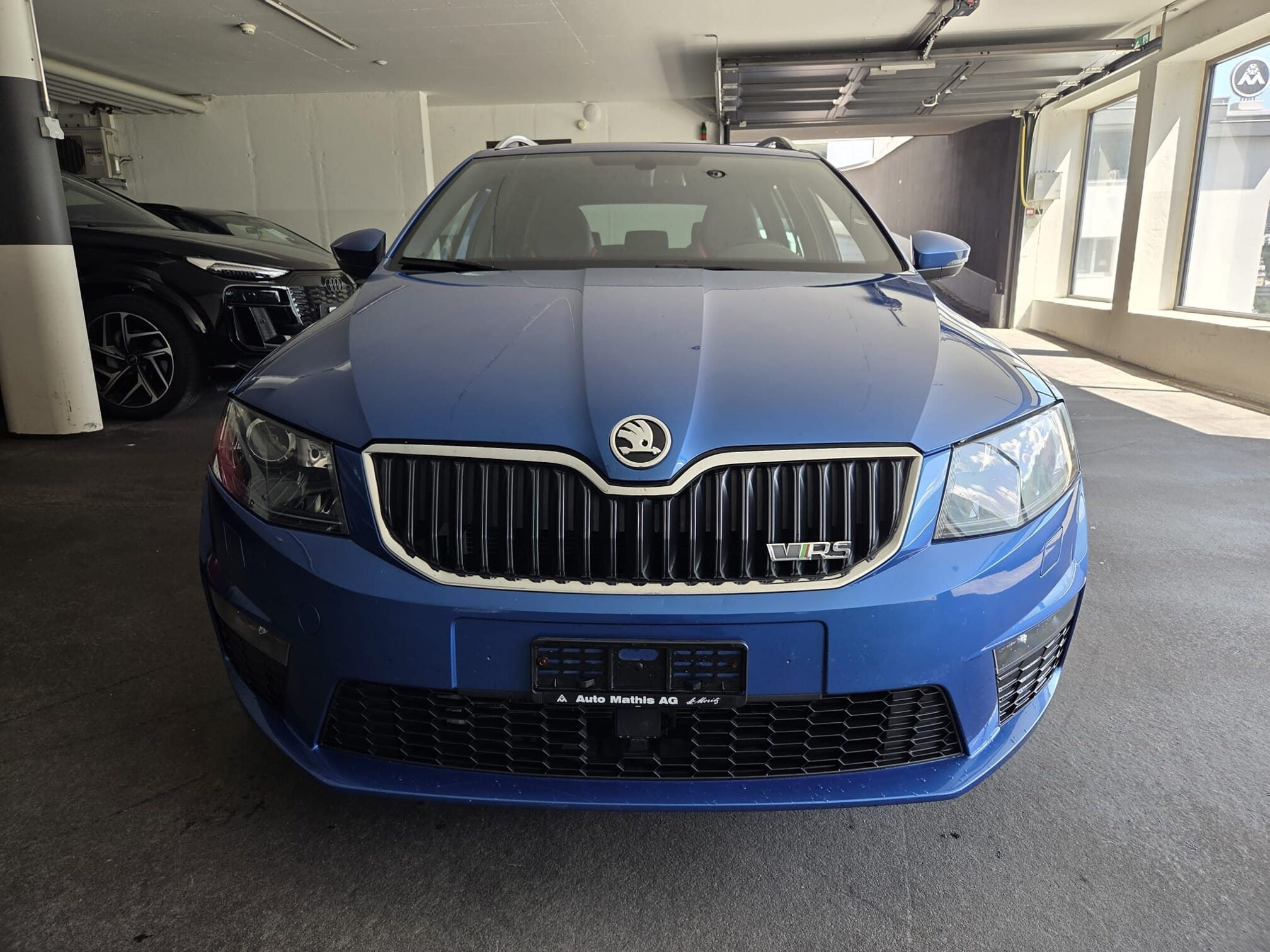 Auction Image