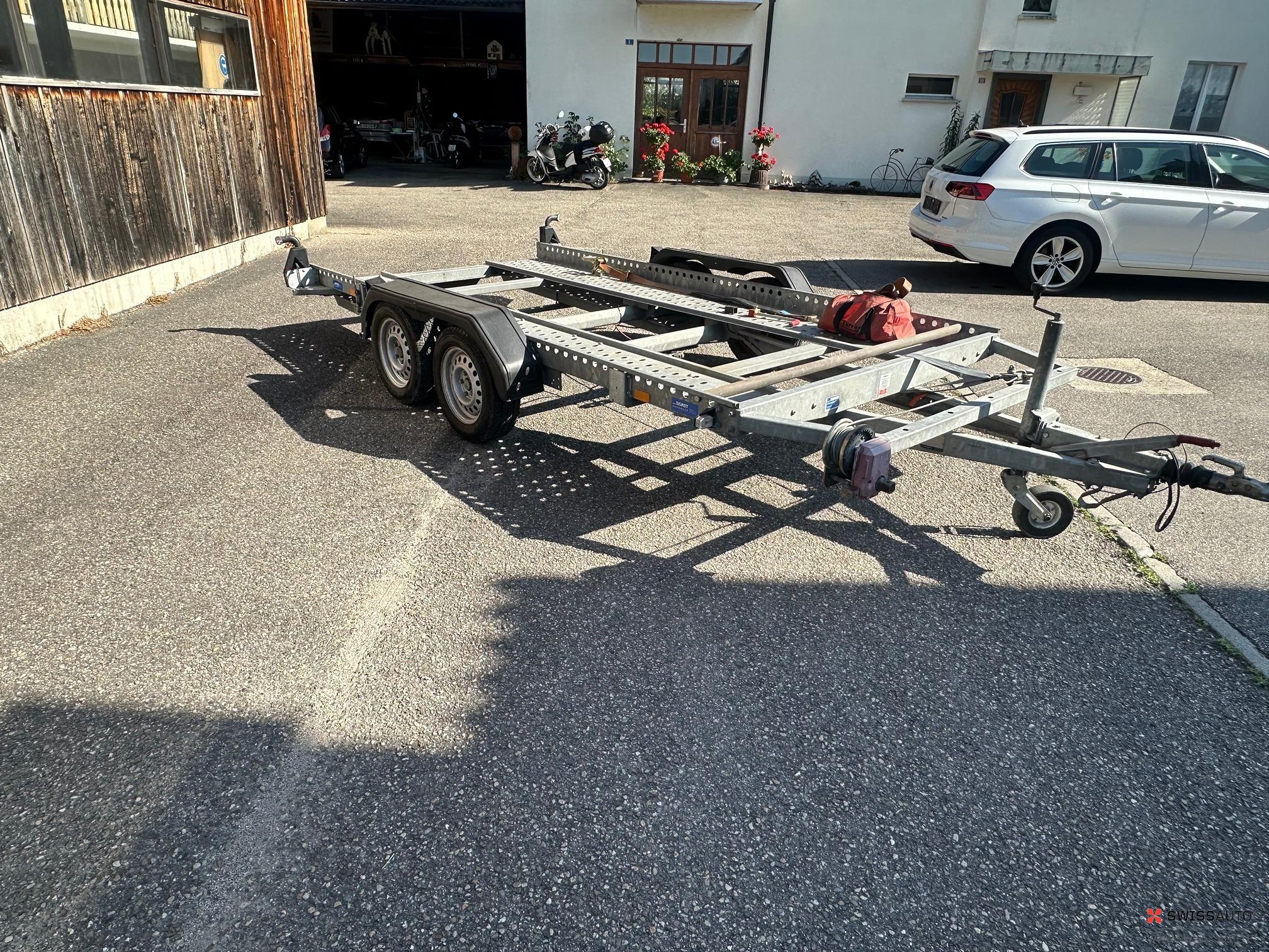 Auction Image
