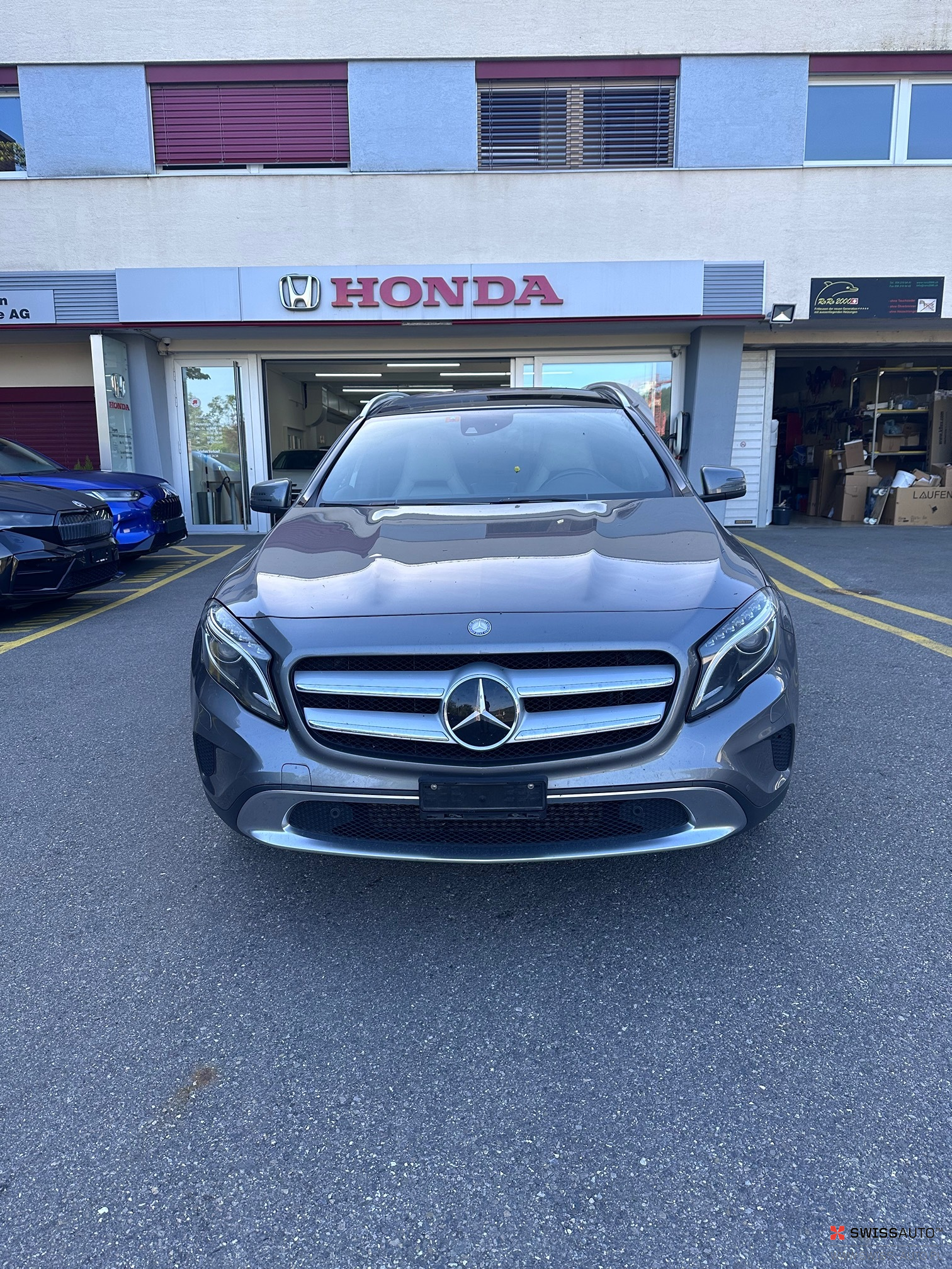 Auction Image