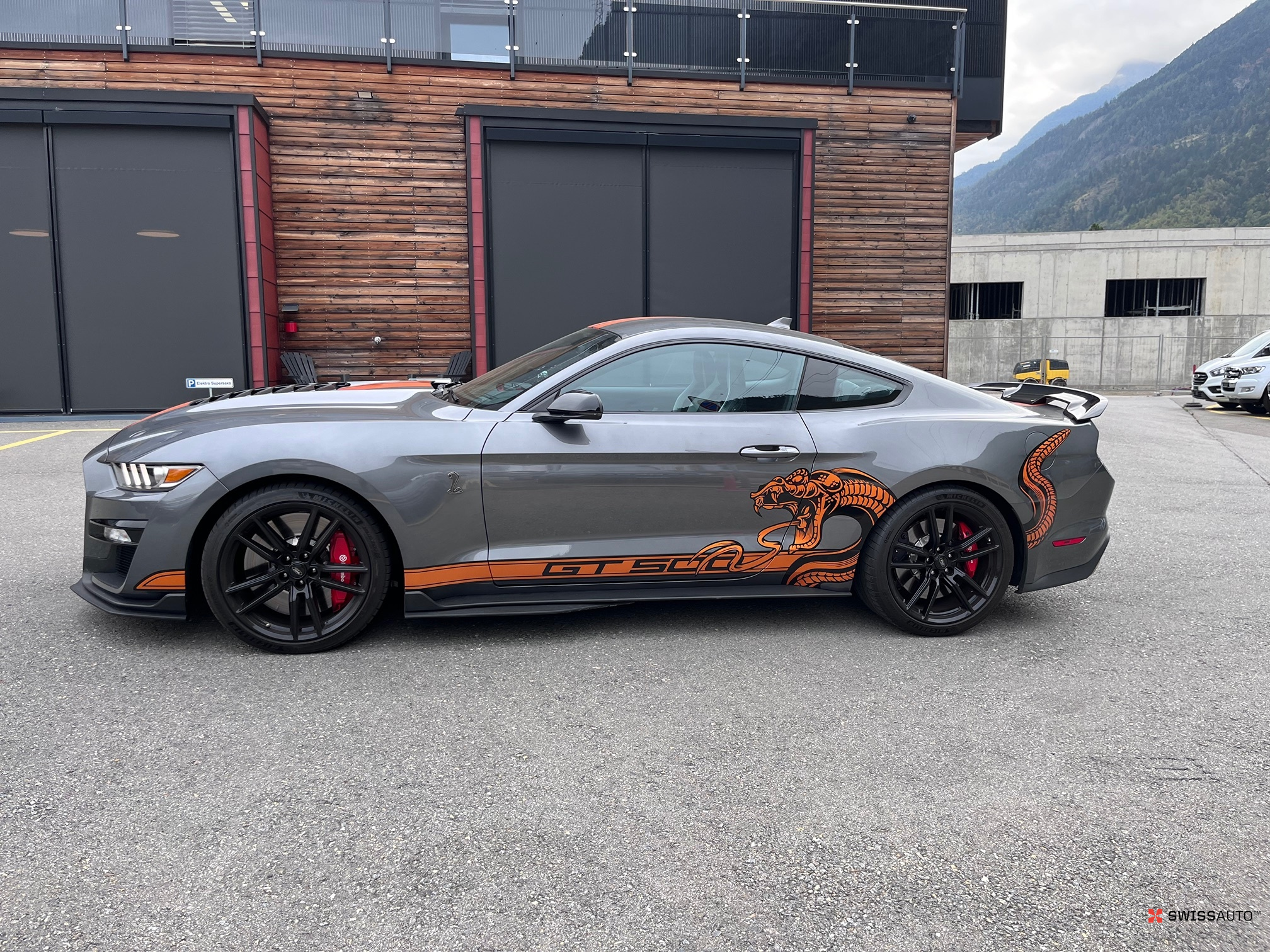 Auction Image